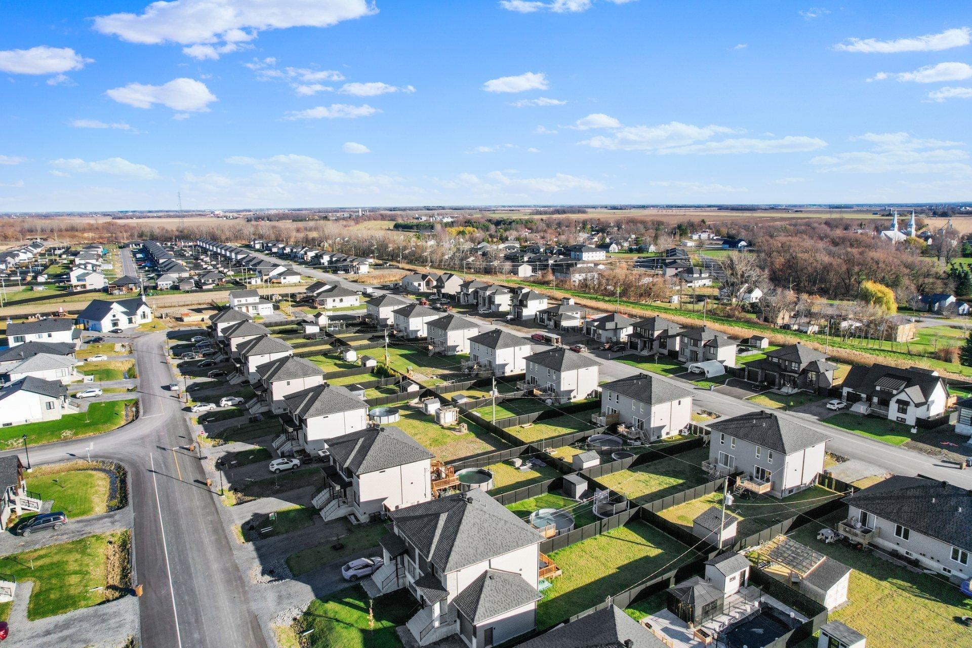 












Rue du Quai

,
Saint-Louis-de-Gonzague,







QC
J0S1T0

