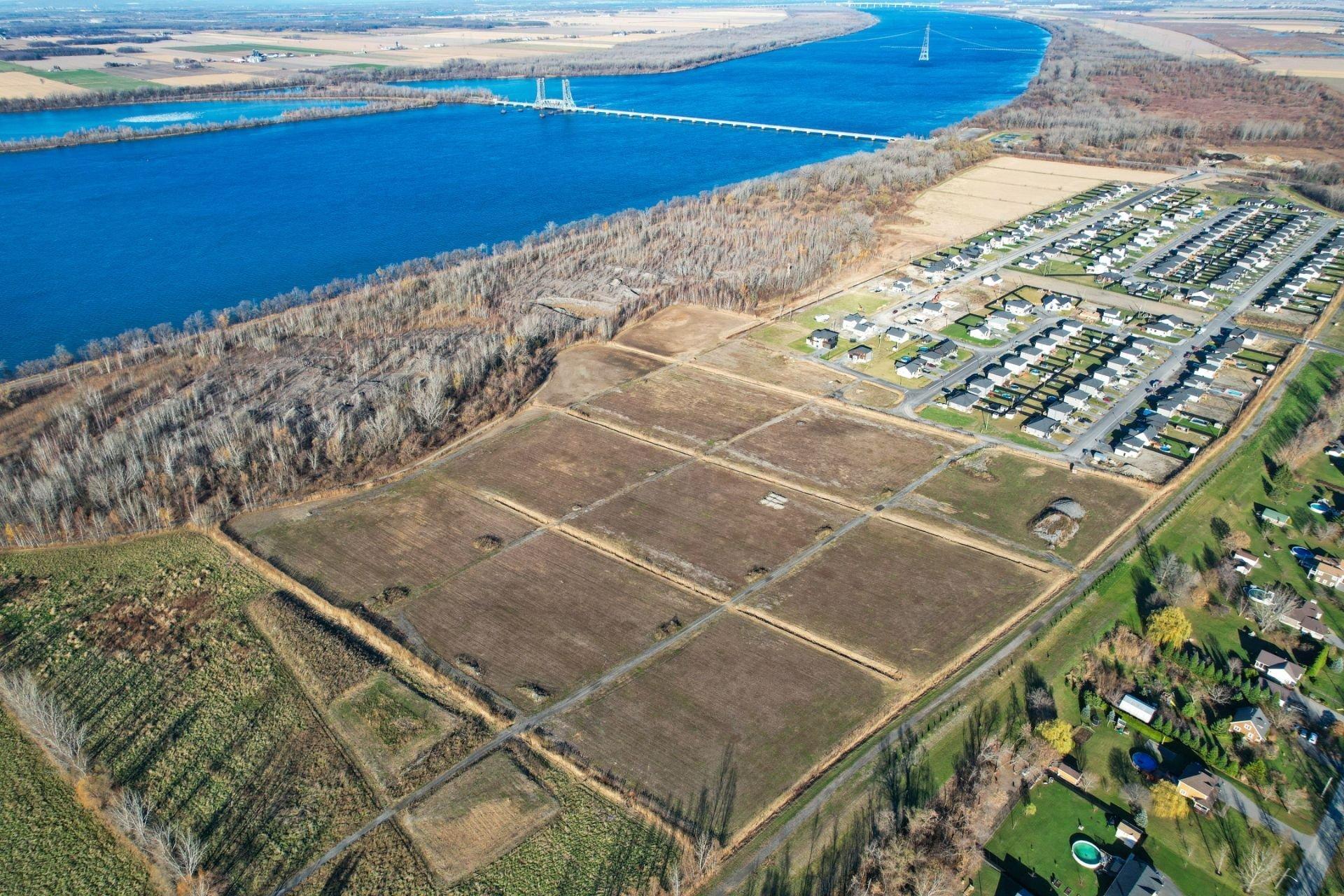 












Rue du Quai

,
Saint-Louis-de-Gonzague,







QC
J0S1T0

