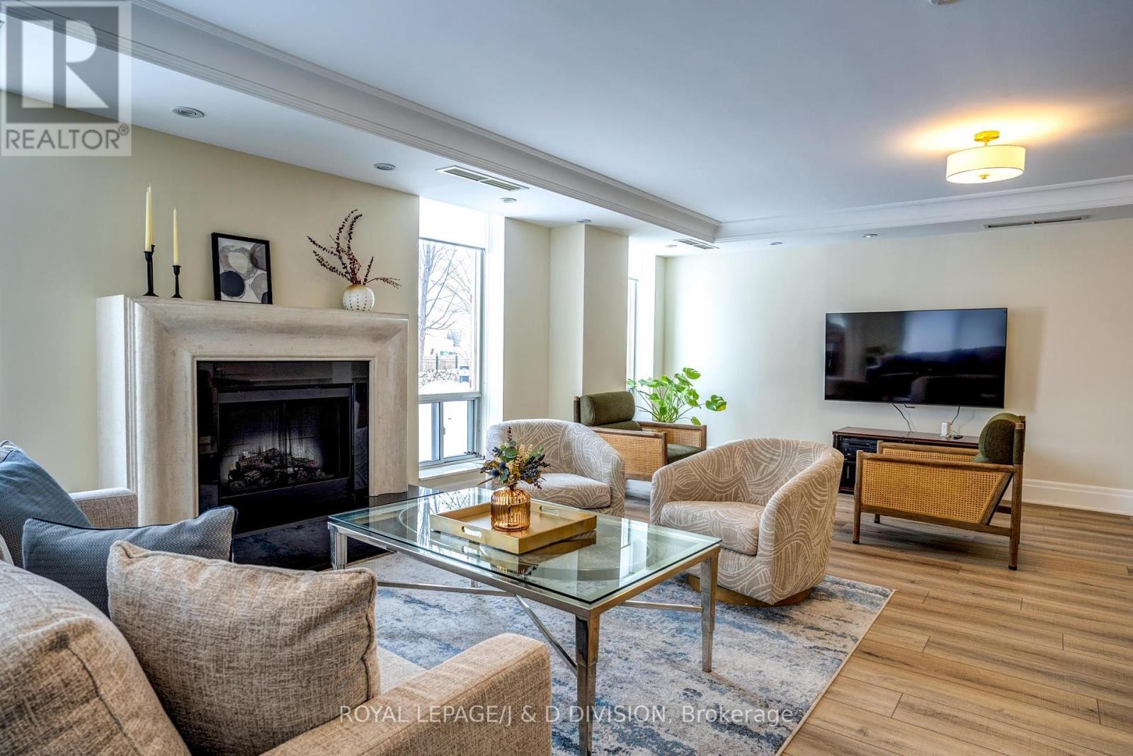 












601 - 451 ROSEWELL AVENUE

,
Toronto,




Ontario
M4R2H8

