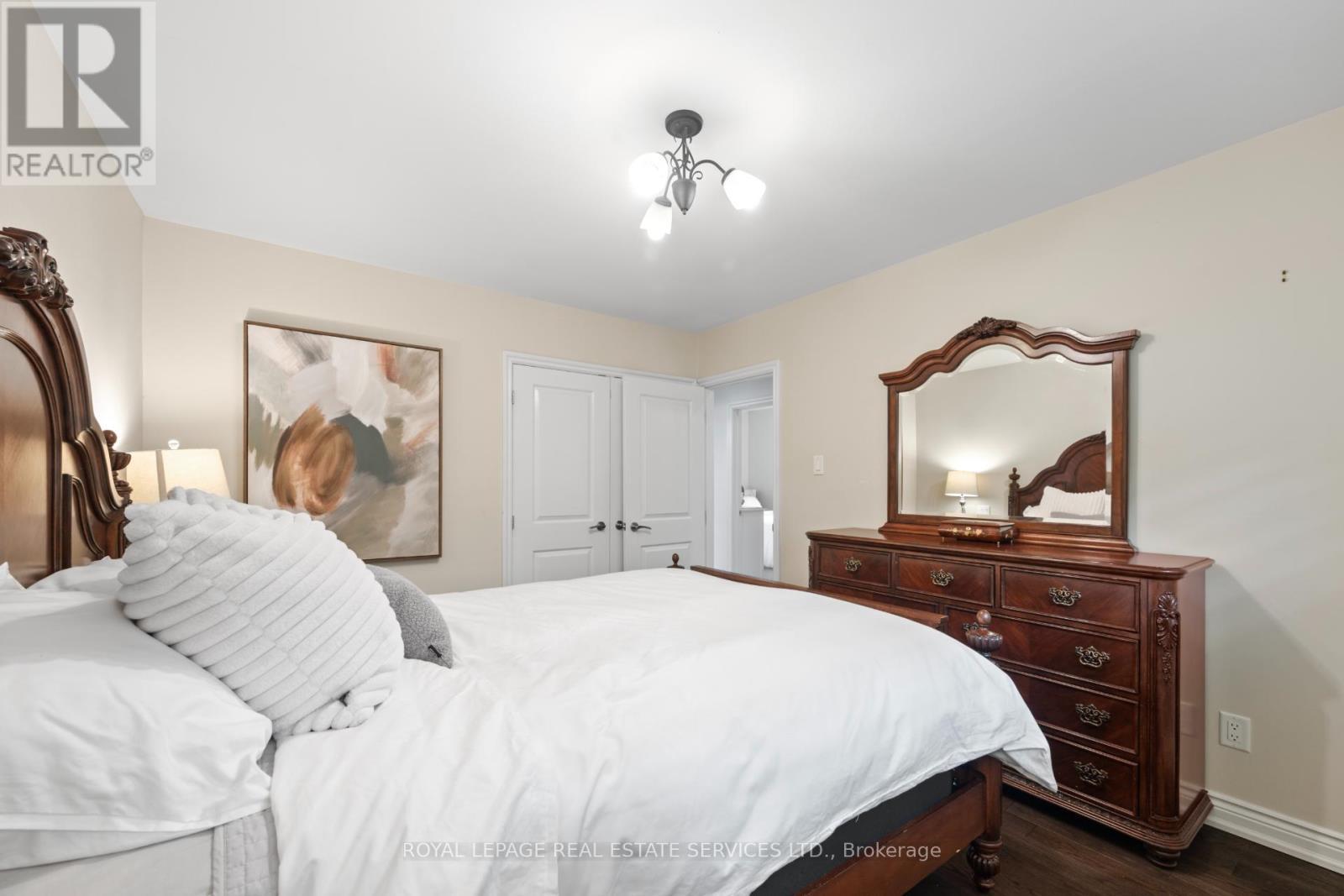 












106 WEST DEANE PARK DRIVE

,
Toronto,




Ontario
M9B2S5

