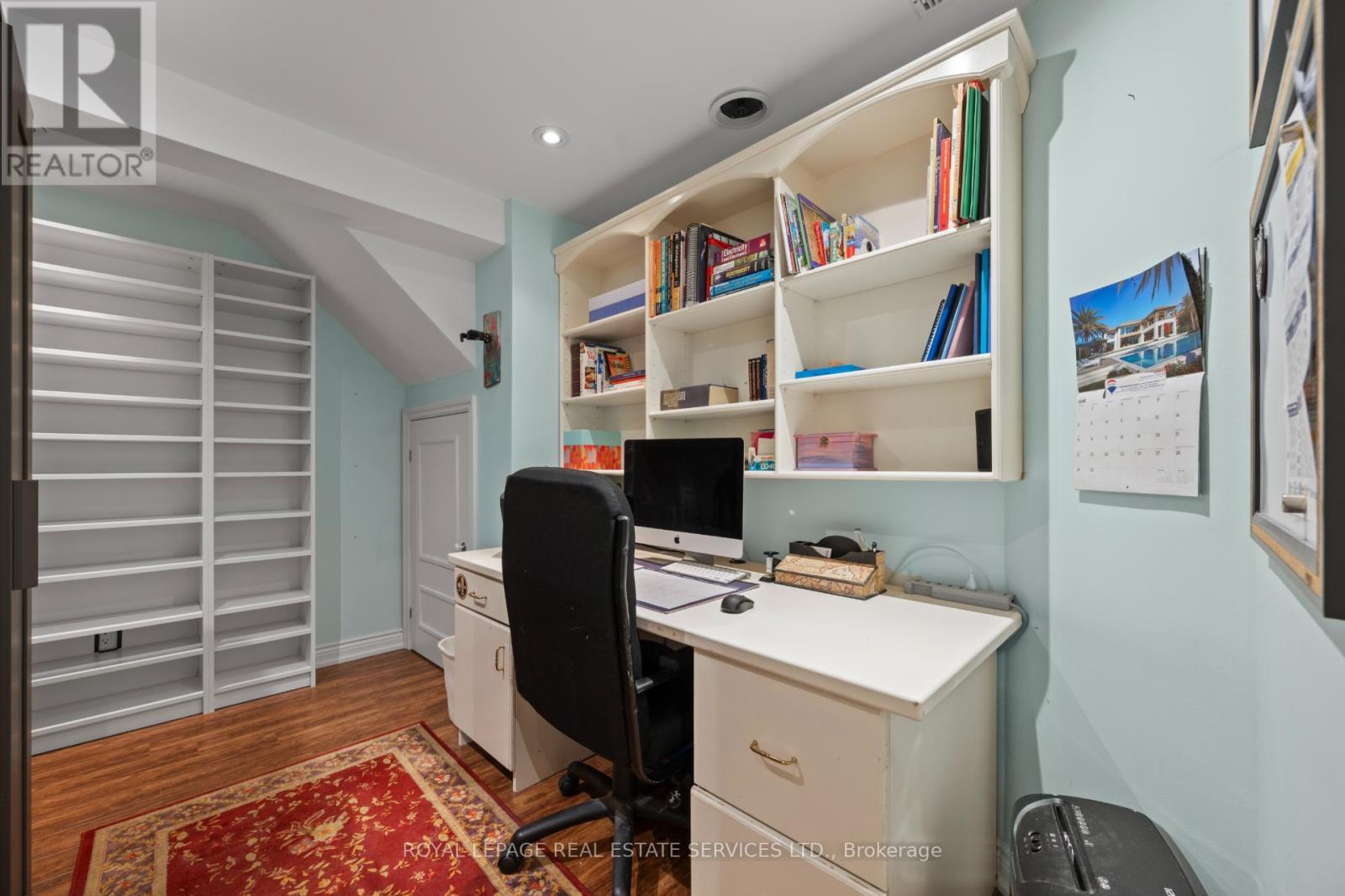 












106 WEST DEANE PARK DRIVE

,
Toronto,




Ontario
M9B2S5

