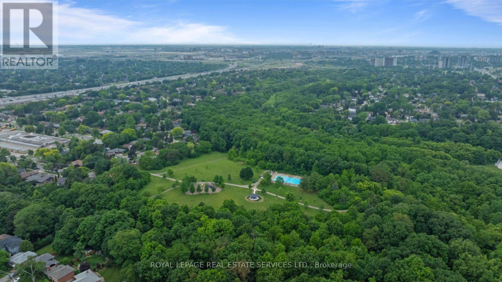 












106 WEST DEANE PARK DRIVE

,
Toronto,




Ontario
M9B2S5

