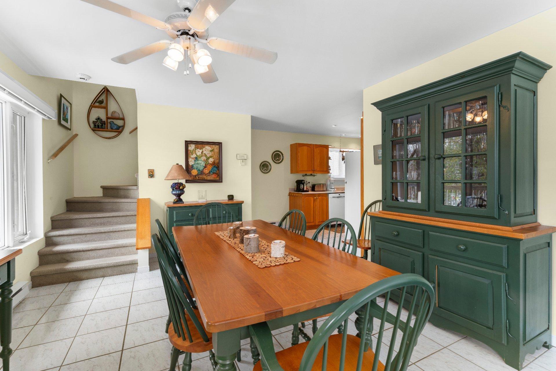









448


Crois. Lacasse

,
Saint-Étienne-de-Bolton,




QC
J0E2E0

