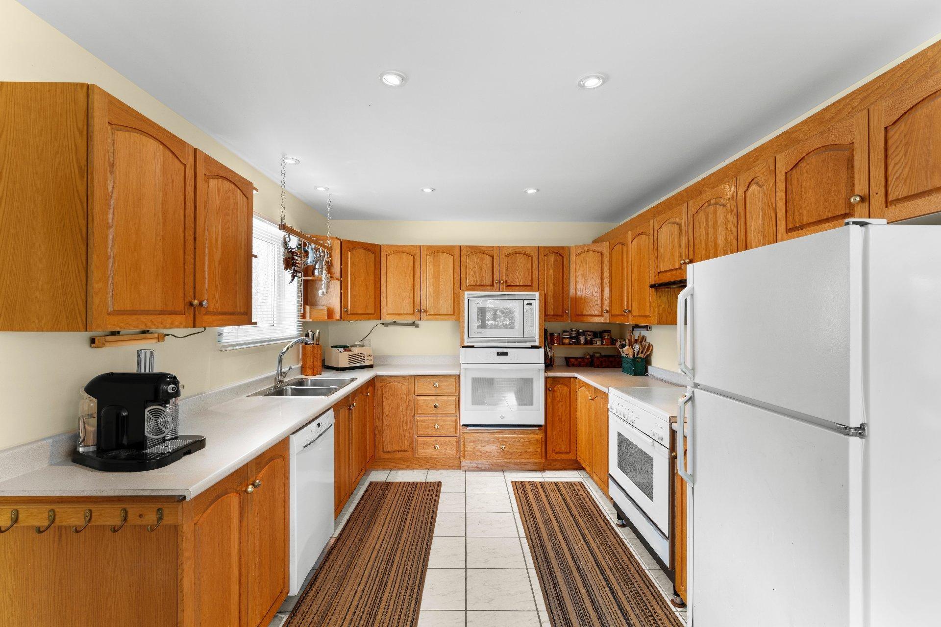 









448


Crois. Lacasse

,
Saint-Étienne-de-Bolton,




QC
J0E2E0

