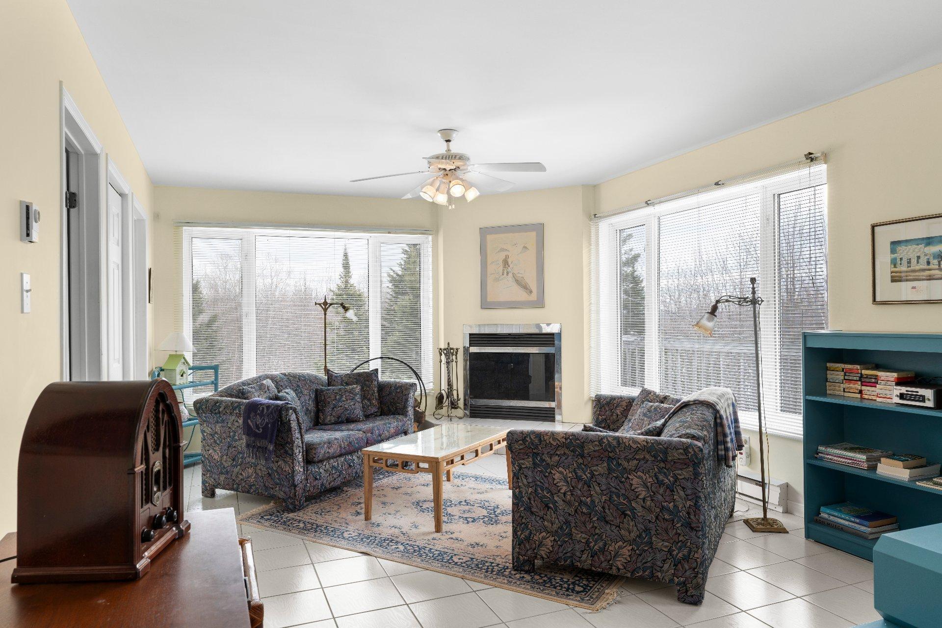 









448


Crois. Lacasse

,
Saint-Étienne-de-Bolton,




QC
J0E2E0

