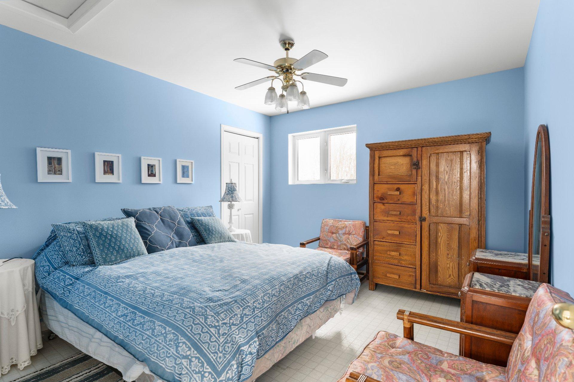 









448


Crois. Lacasse

,
Saint-Étienne-de-Bolton,




QC
J0E2E0

