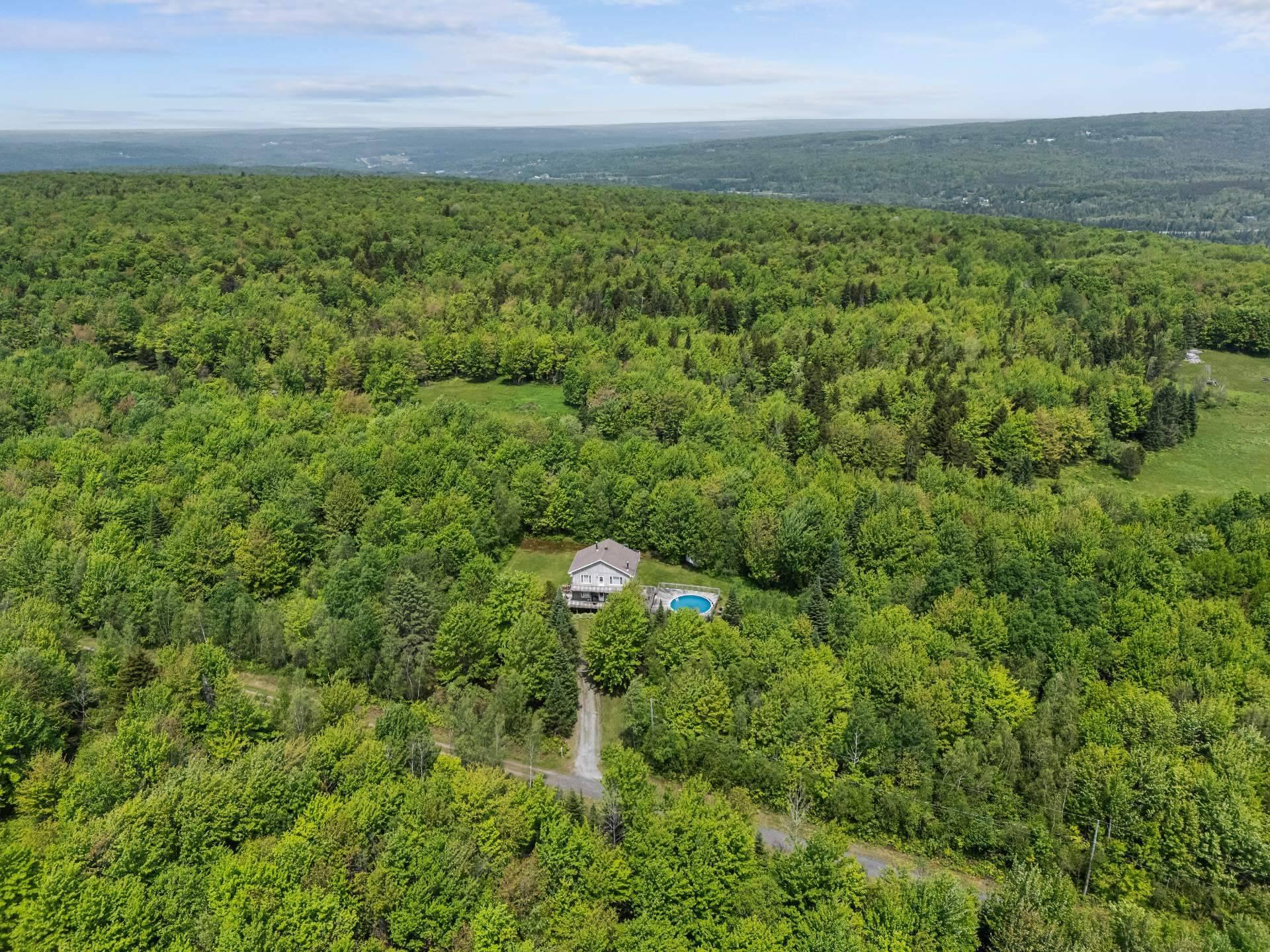 









448


Crois. Lacasse

,
Saint-Étienne-de-Bolton,




QC
J0E2E0

