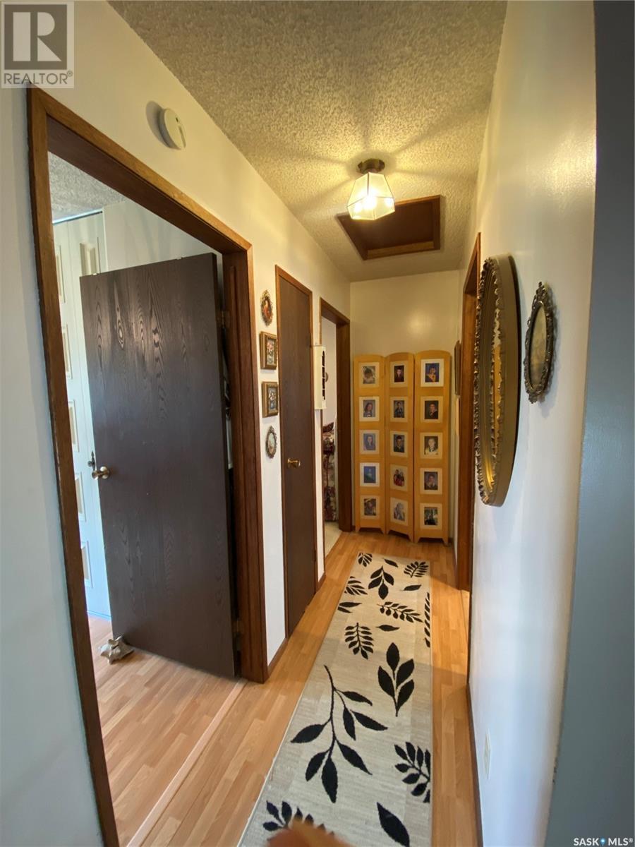 












620 4th STREET

,
Eston,




Saskatchewan
S0L1A0


