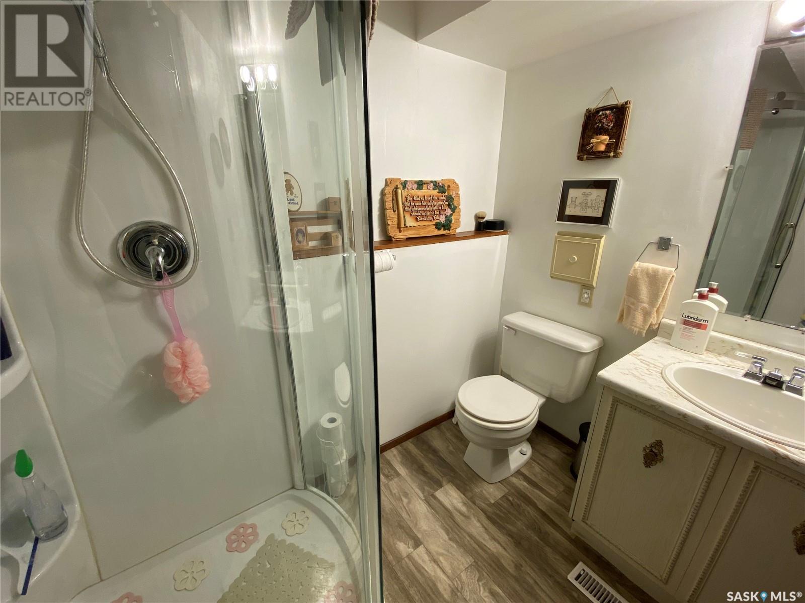 












620 4th STREET

,
Eston,




Saskatchewan
S0L1A0


