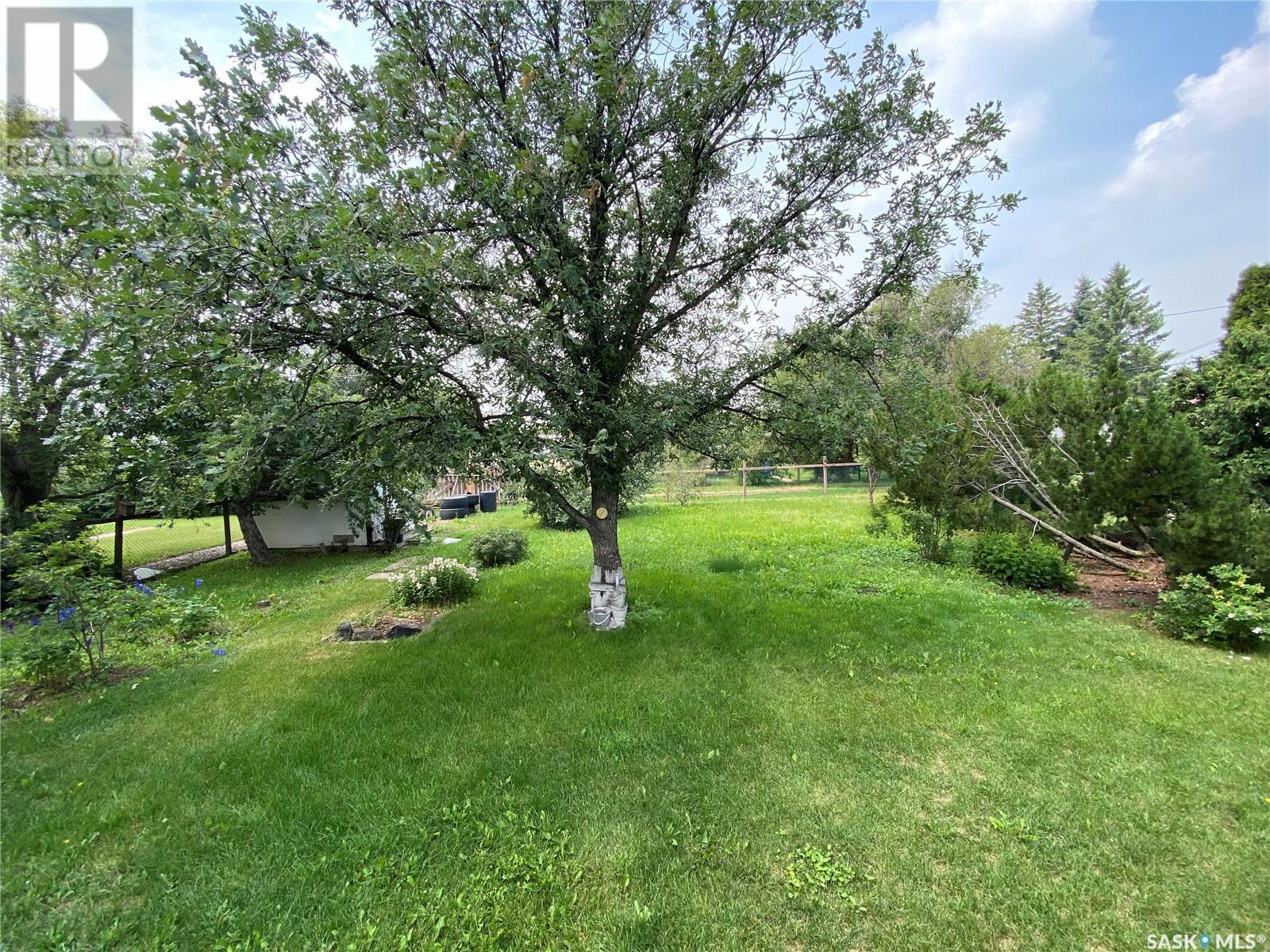 












620 4th STREET

,
Eston,




Saskatchewan
S0L1A0

