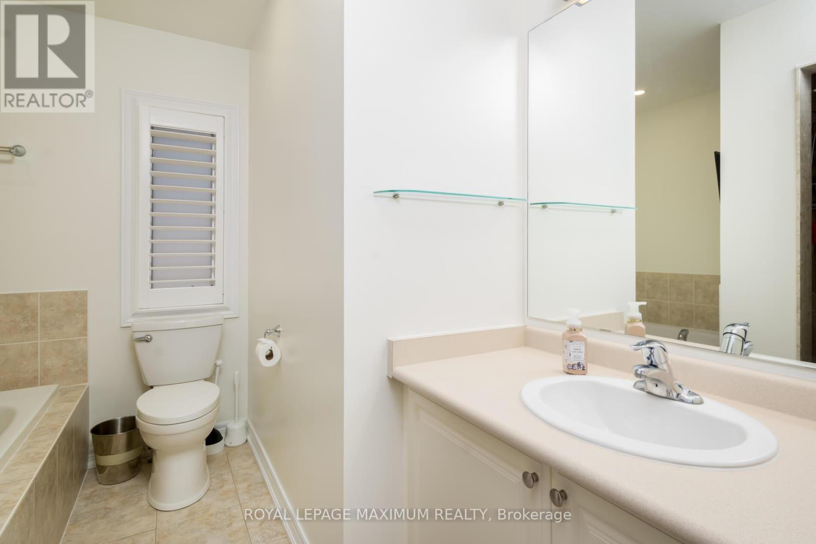 












29 HANSARD DRIVE

,
Vaughan,




Ontario
L4H0W4

