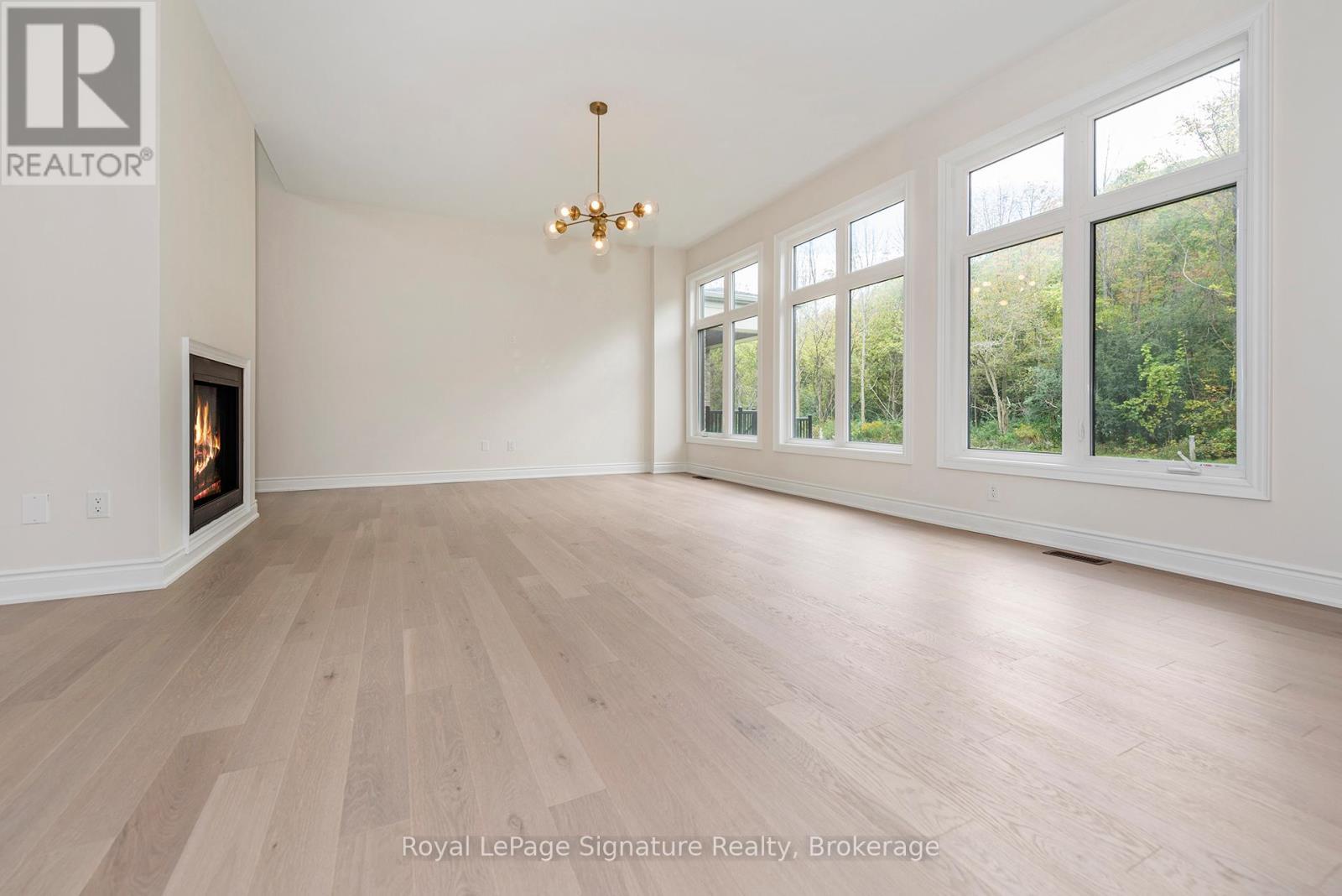 












116 DOROTHY DRIVE

,
Blue Mountains,




Ontario
N0H1J0

