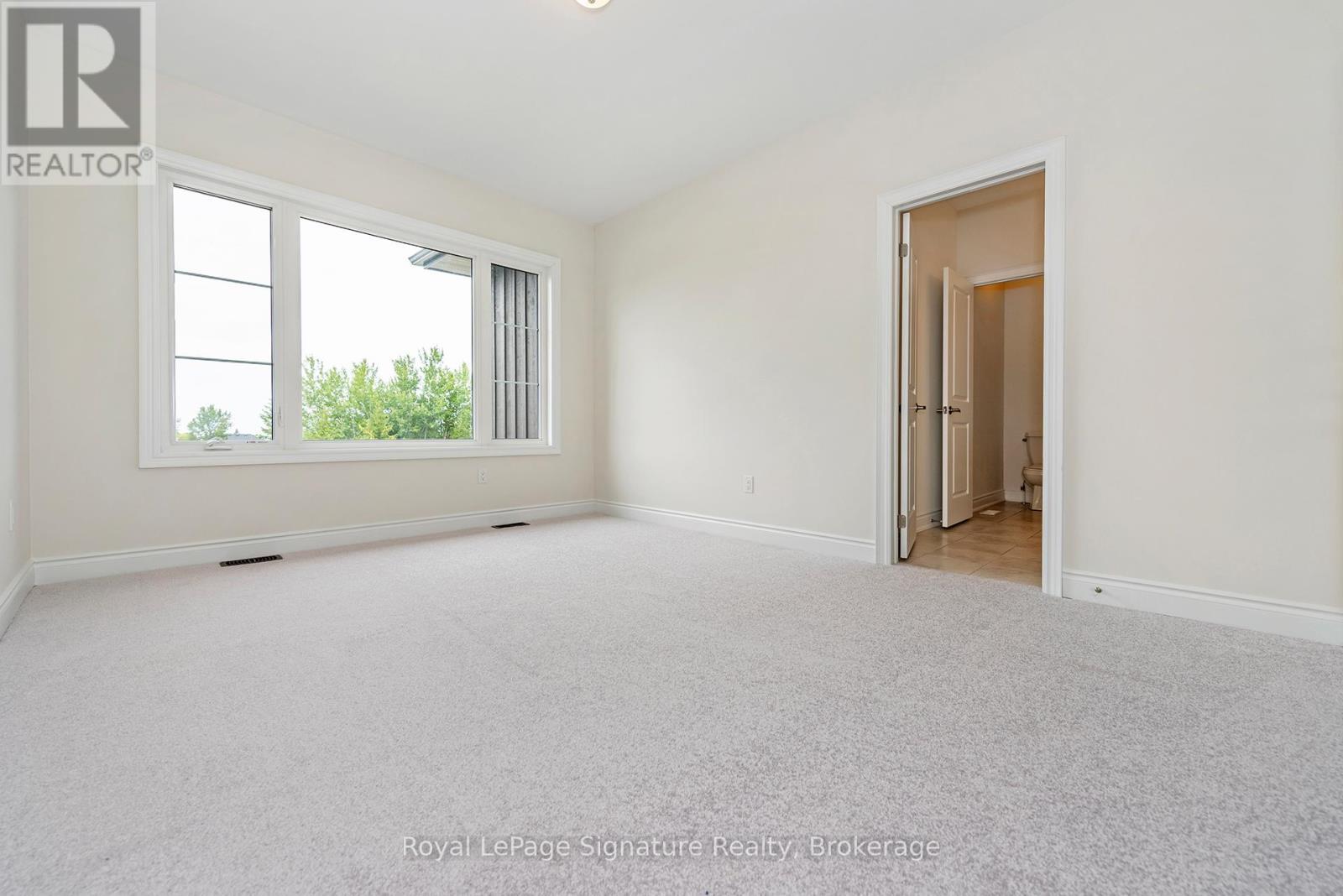 












116 DOROTHY DRIVE

,
Blue Mountains,




Ontario
N0H1J0

