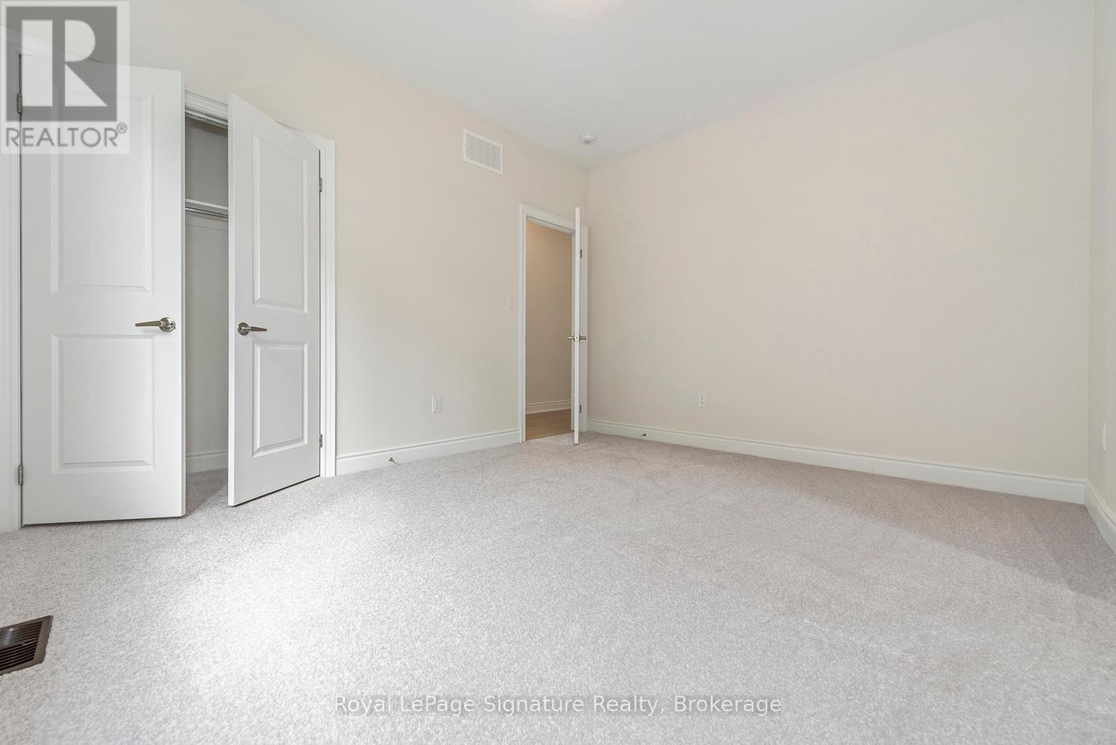 












116 DOROTHY DRIVE

,
Blue Mountains,




Ontario
N0H1J0

