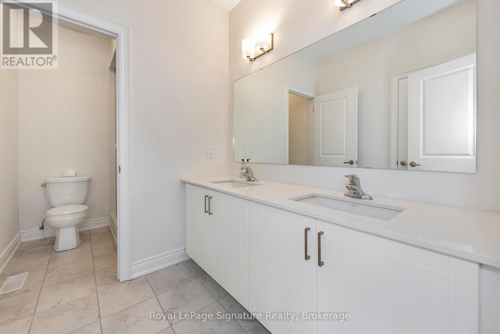 












116 DOROTHY DRIVE

,
Blue Mountains,




Ontario
N0H1J0

