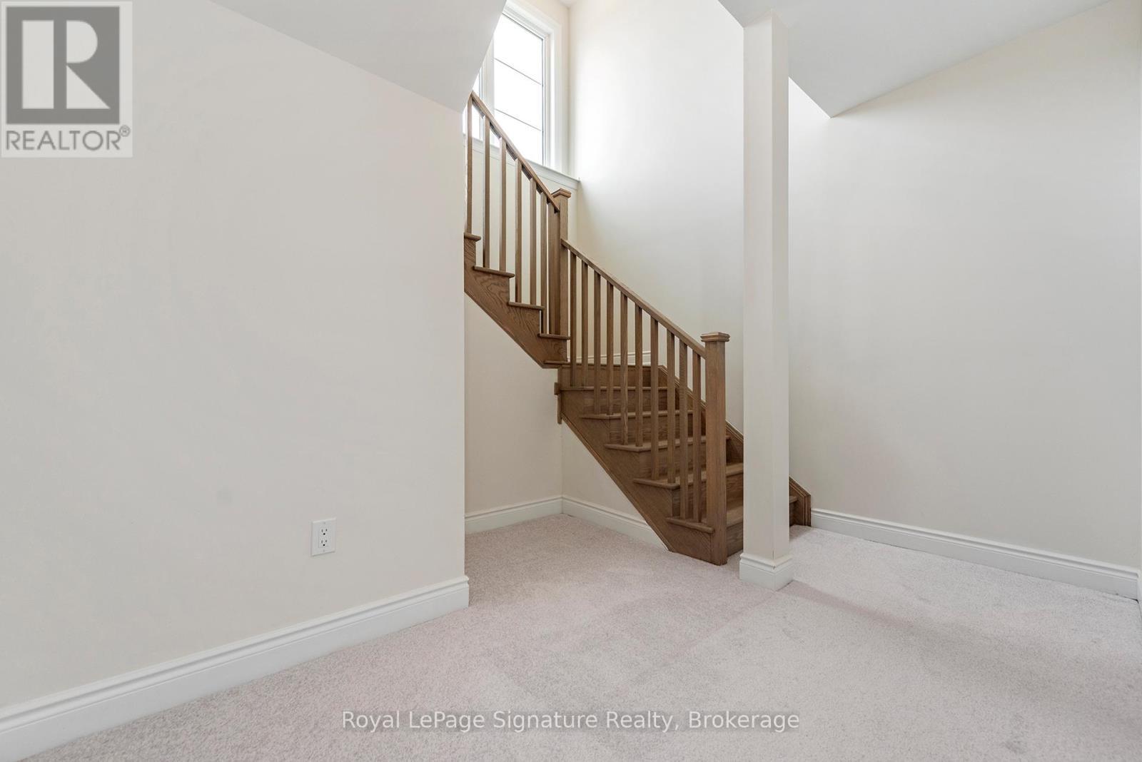 












116 DOROTHY DRIVE

,
Blue Mountains,




Ontario
N0H1J0

