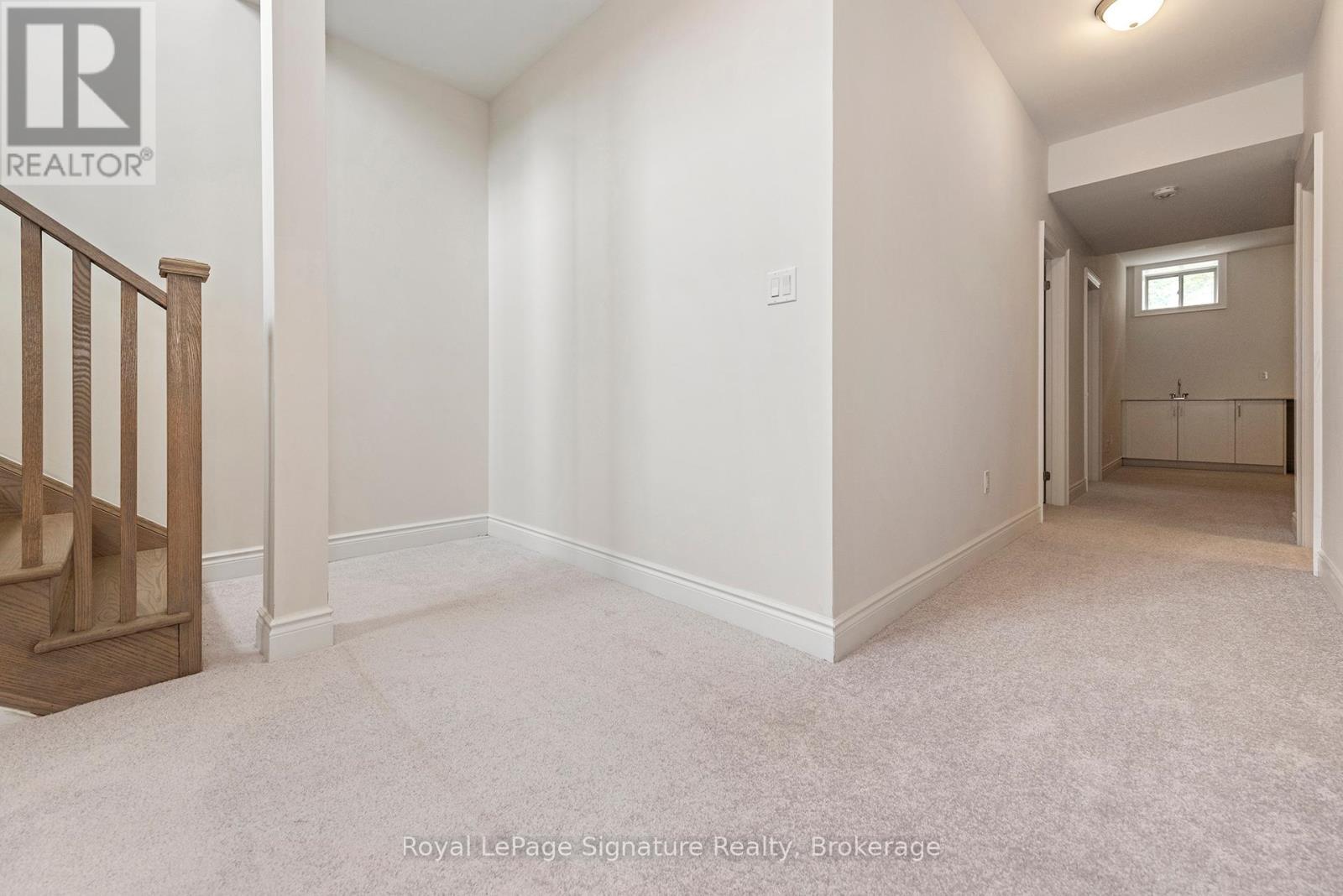 












116 DOROTHY DRIVE

,
Blue Mountains,




Ontario
N0H1J0

