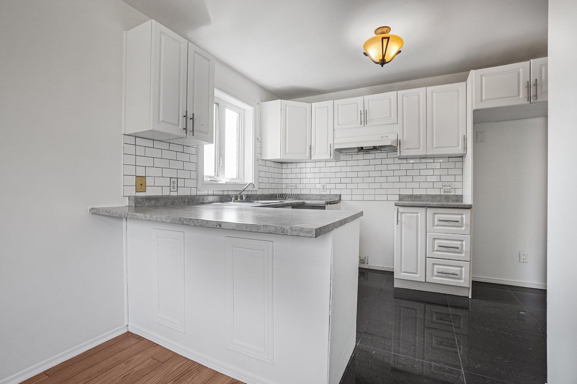 









3310


Rue Charles-Best

, 401,
Laval (Chomedey),




QC
H7V3X2

