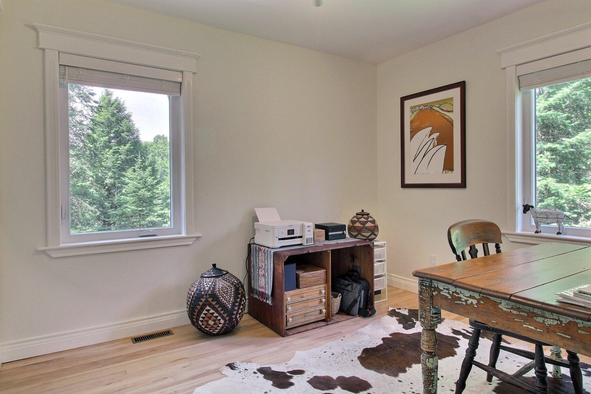 









4


Ch. McTavish

,
Stanstead - Canton,




QC
J0B1T0


