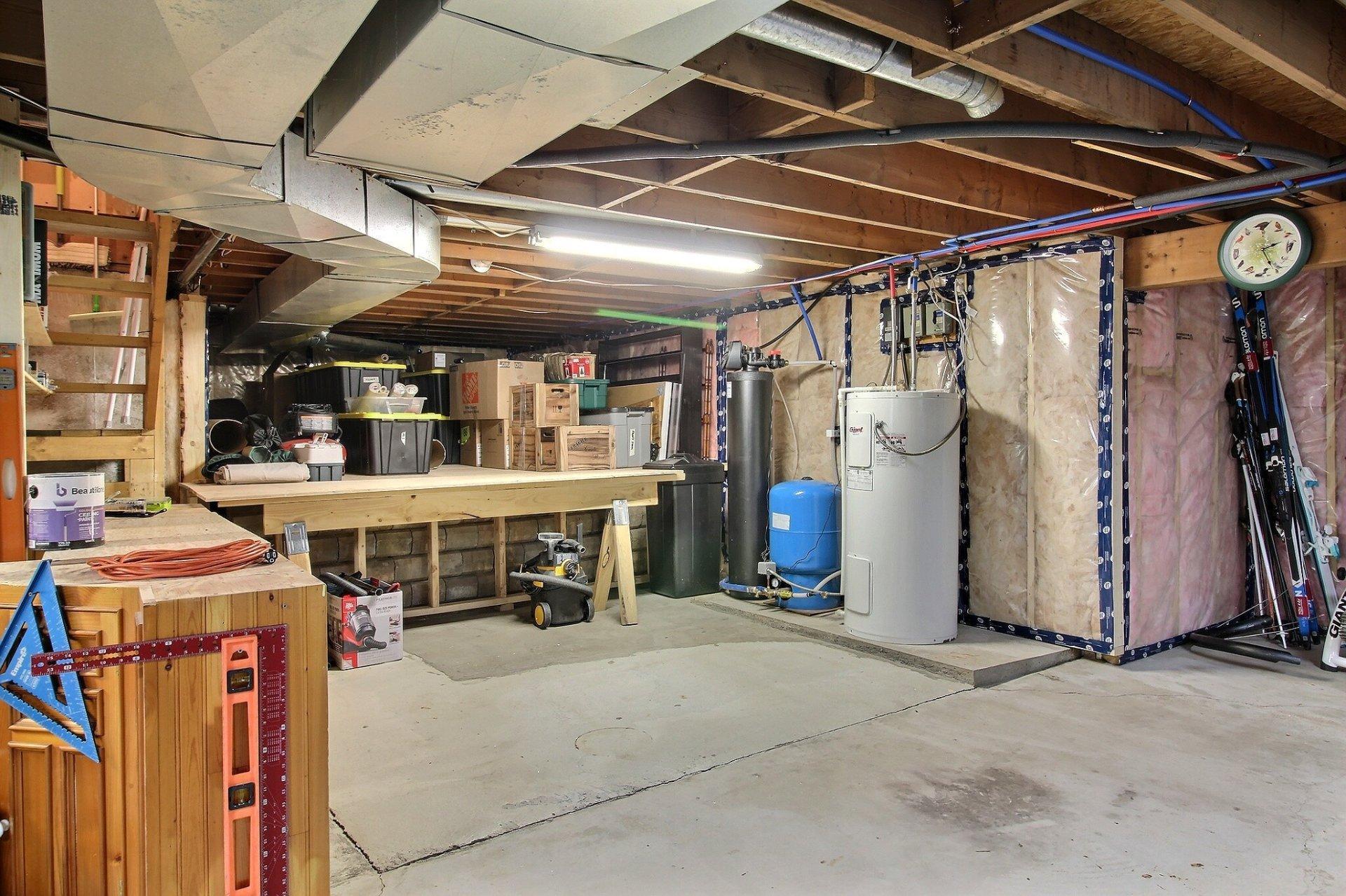 









4


Ch. McTavish

,
Stanstead - Canton,




QC
J0B1T0

