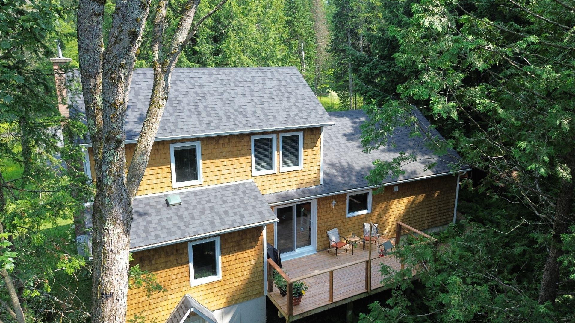 









4


Ch. McTavish

,
Stanstead - Canton,




QC
J0B1T0

