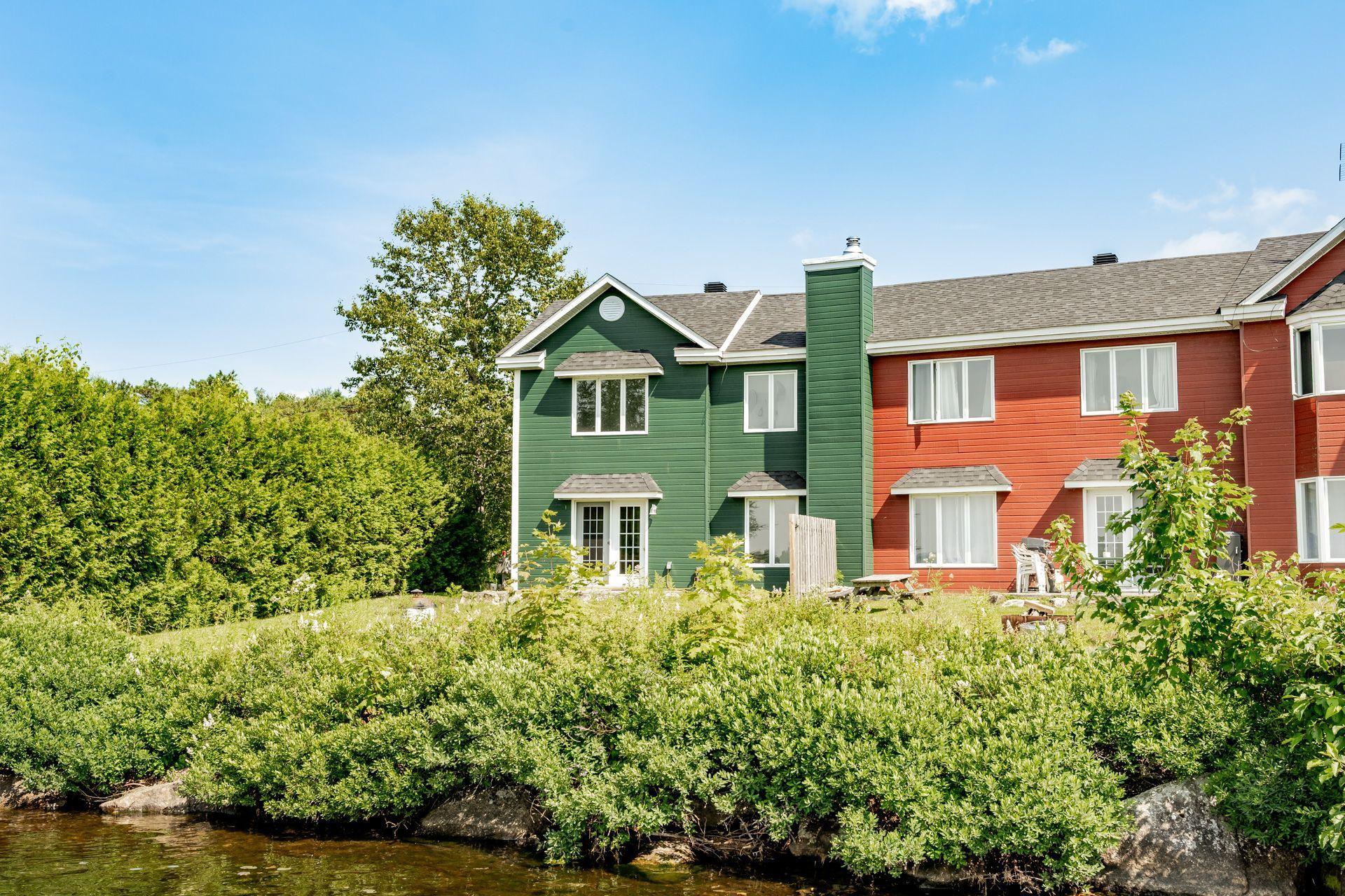 









973


Ch. du Domaine-du-Pinacle

, A,
Coaticook,




QC
J1A2S4

