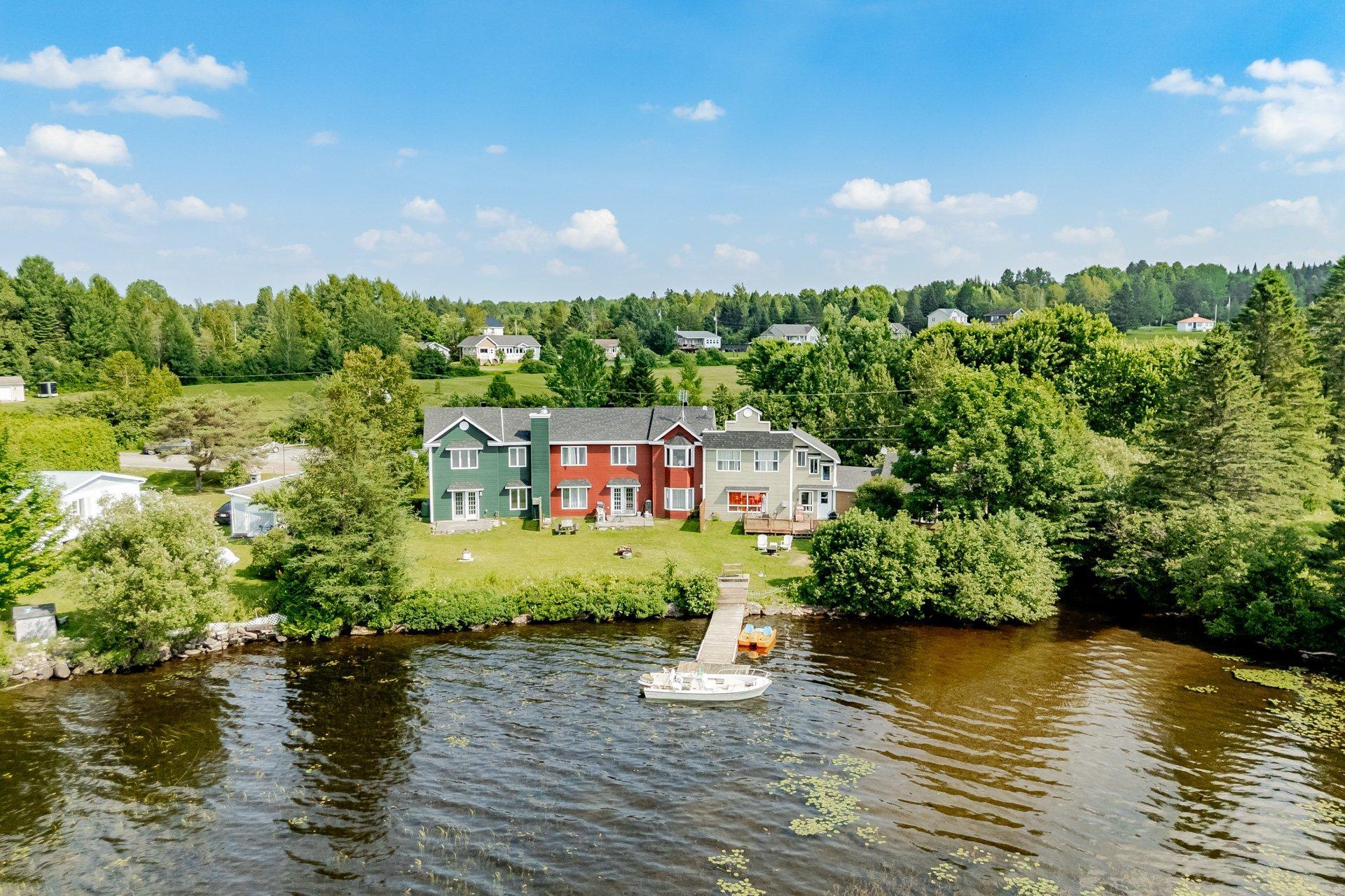 









973


Ch. du Domaine-du-Pinacle

, A,
Coaticook,




QC
J1A2S4


