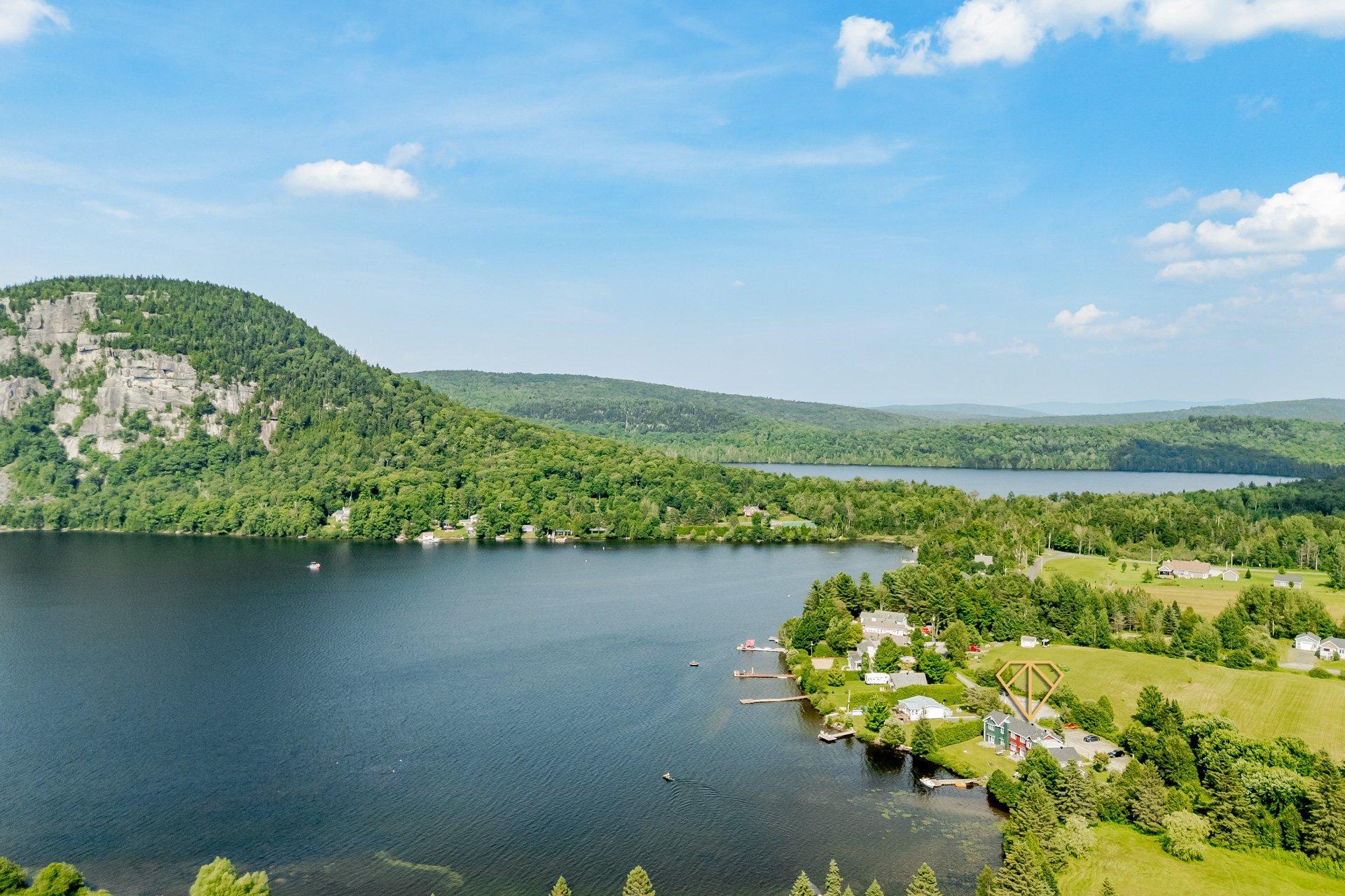 









973


Ch. du Domaine-du-Pinacle

, A,
Coaticook,




QC
J1A2S4

