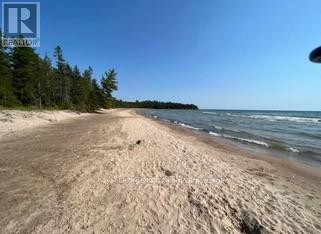 












25 I STREET

,
Cockburn Island,







Ontario
P0P1R0

