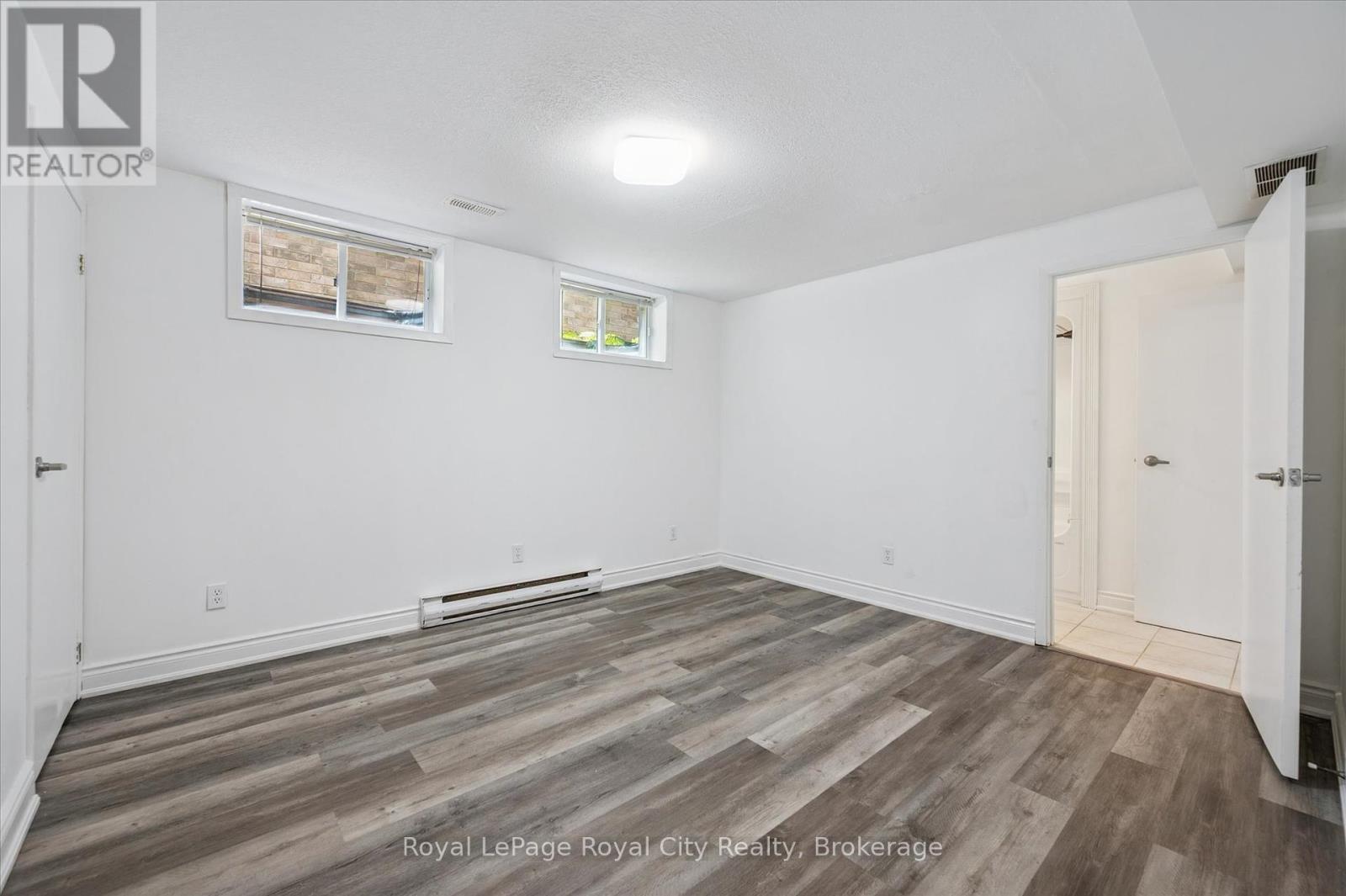 












83 INVERNESS DRIVE

,
Guelph (Victoria North),




Ontario
N1E6E4

