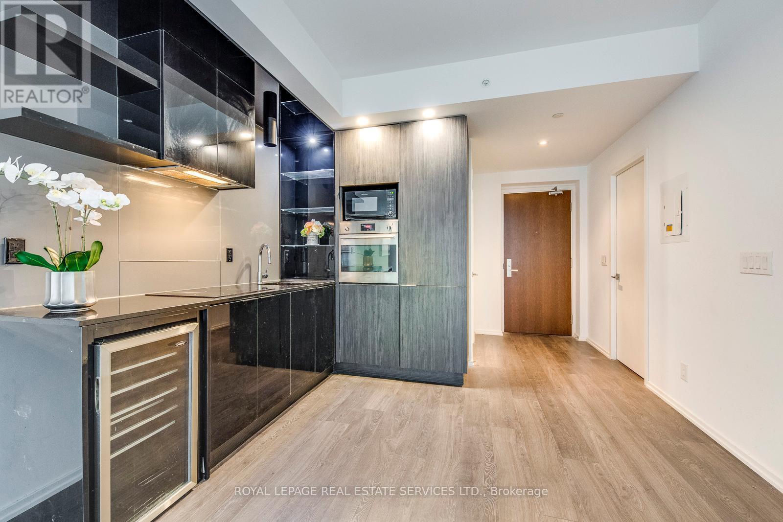 












1508 - 70 TEMPERANCE STREET

,
Toronto,




Ontario
M5H4E8

