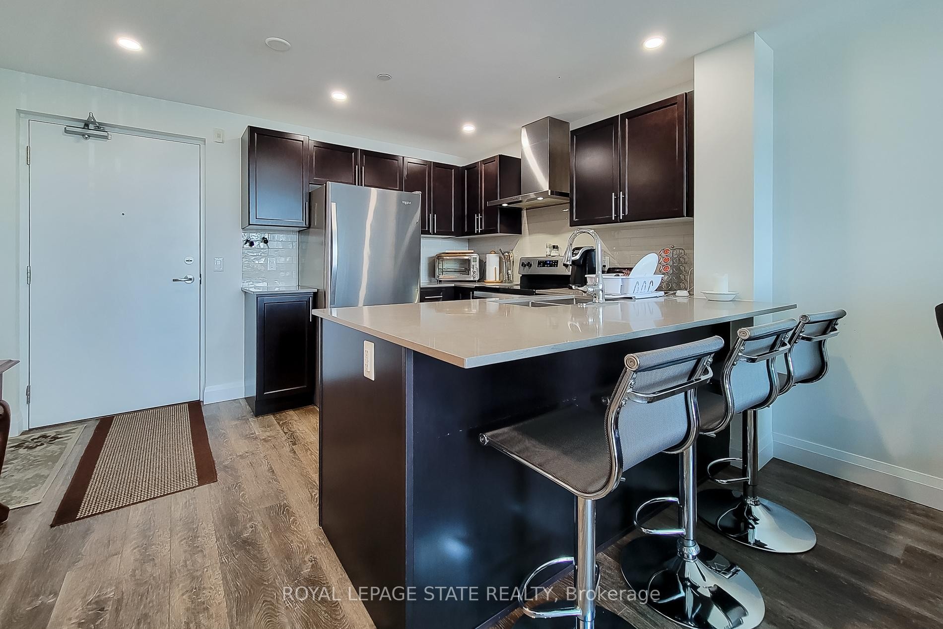 









1


Redfern

Avenue, 313,
Hamilton,




ON
L9C 7S6

