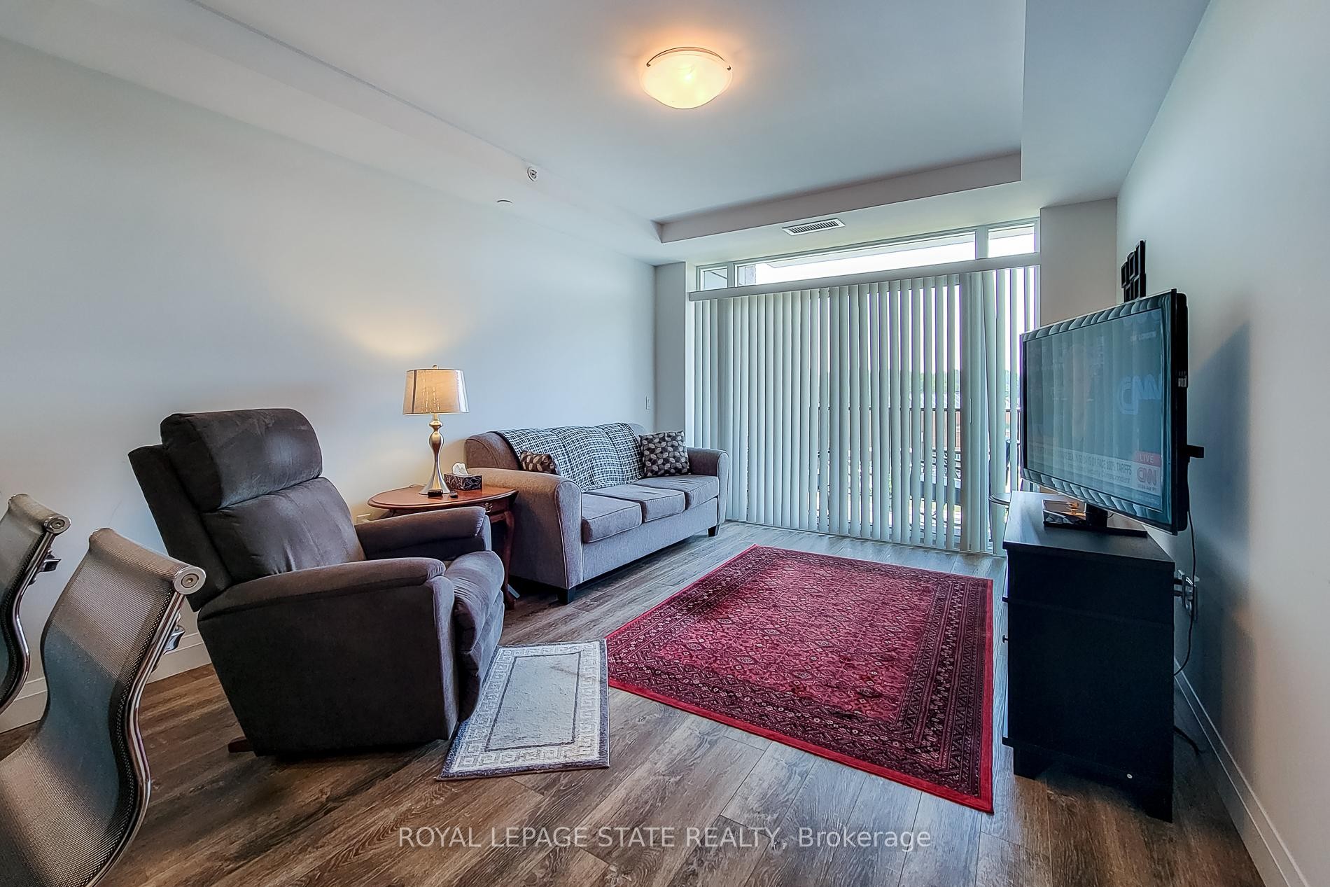 









1


Redfern

Avenue, 313,
Hamilton,




ON
L9C 7S6

