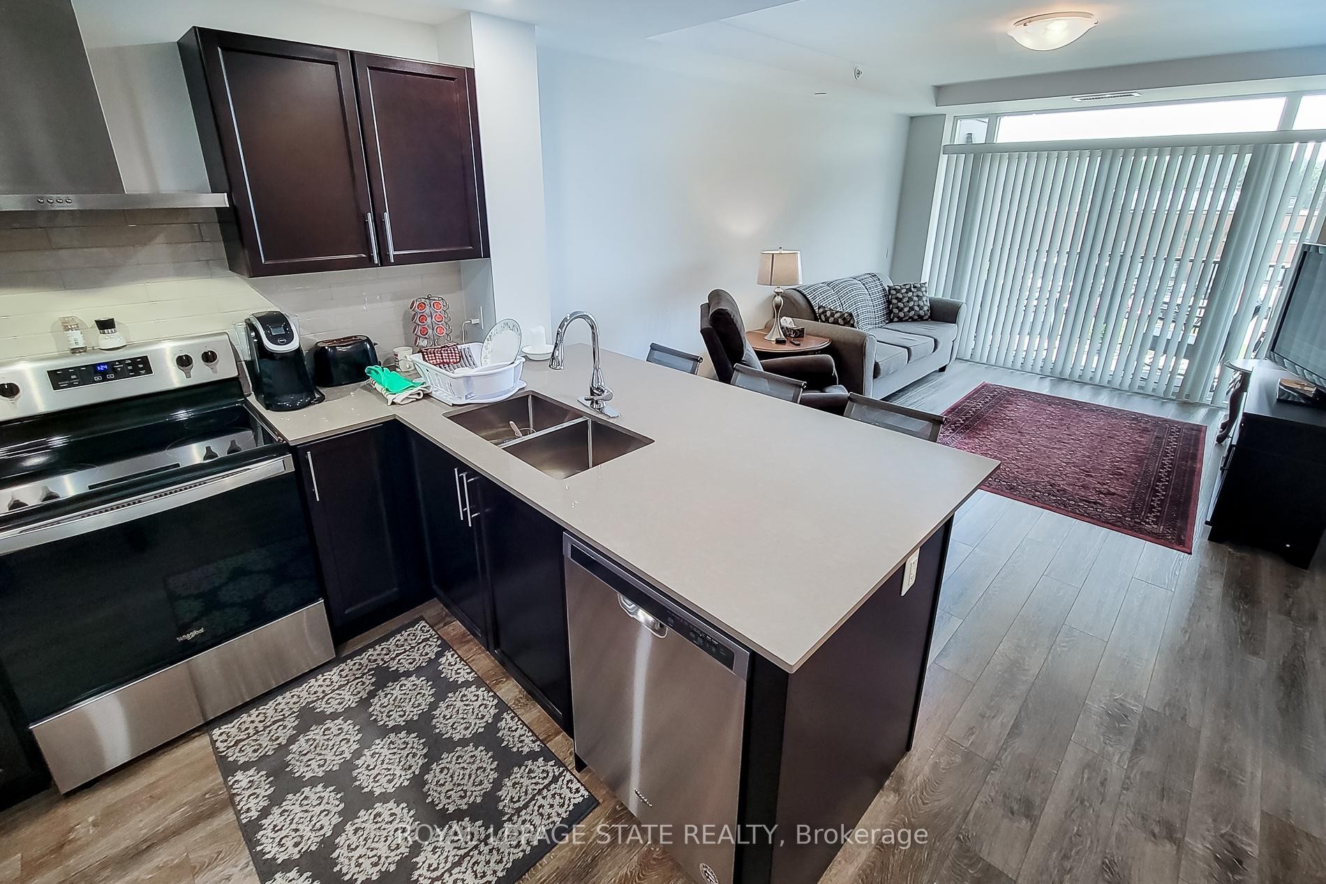 









1


Redfern

Avenue, 313,
Hamilton,




ON
L9C 7S6

