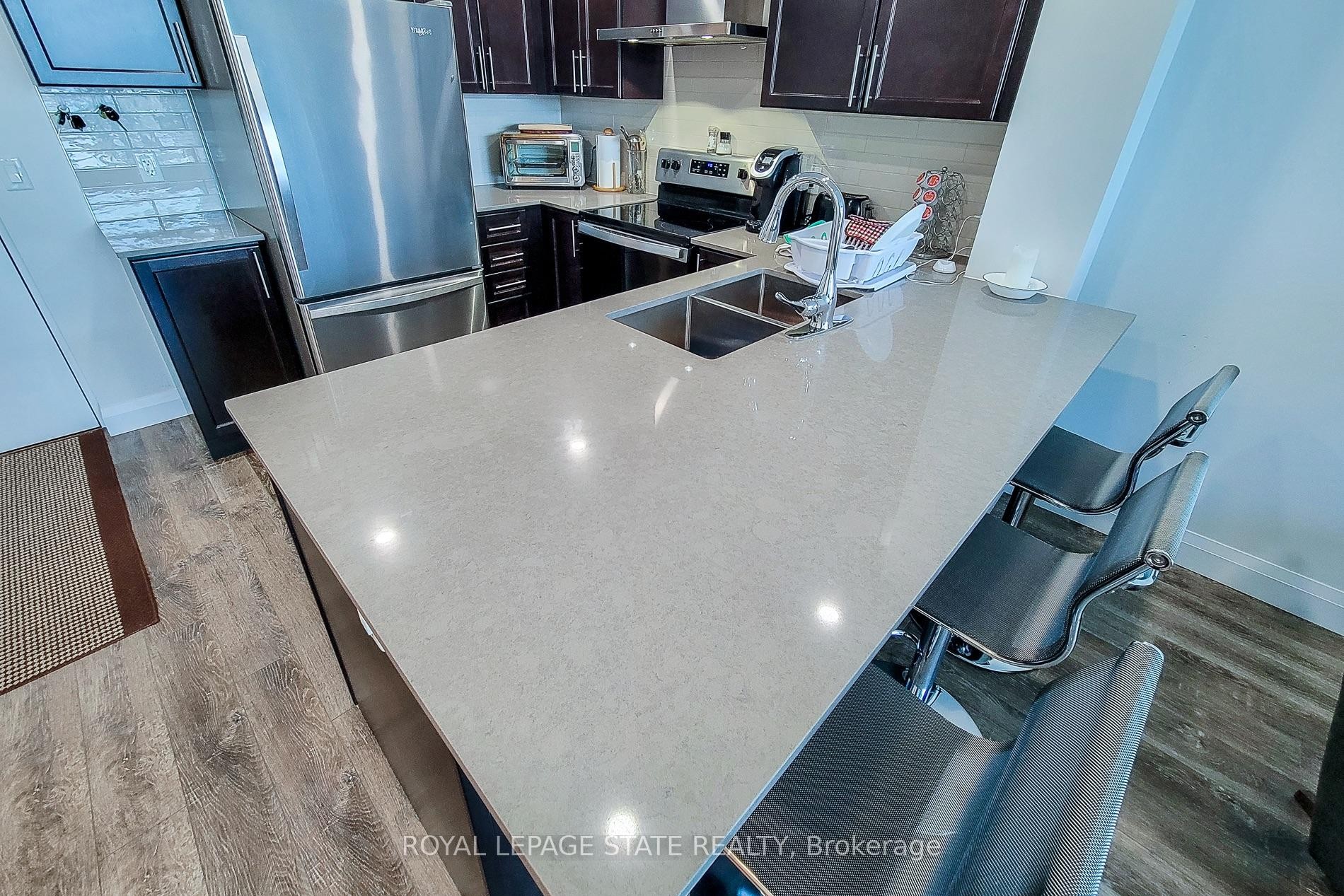 









1


Redfern

Avenue, 313,
Hamilton,




ON
L9C 7S6

