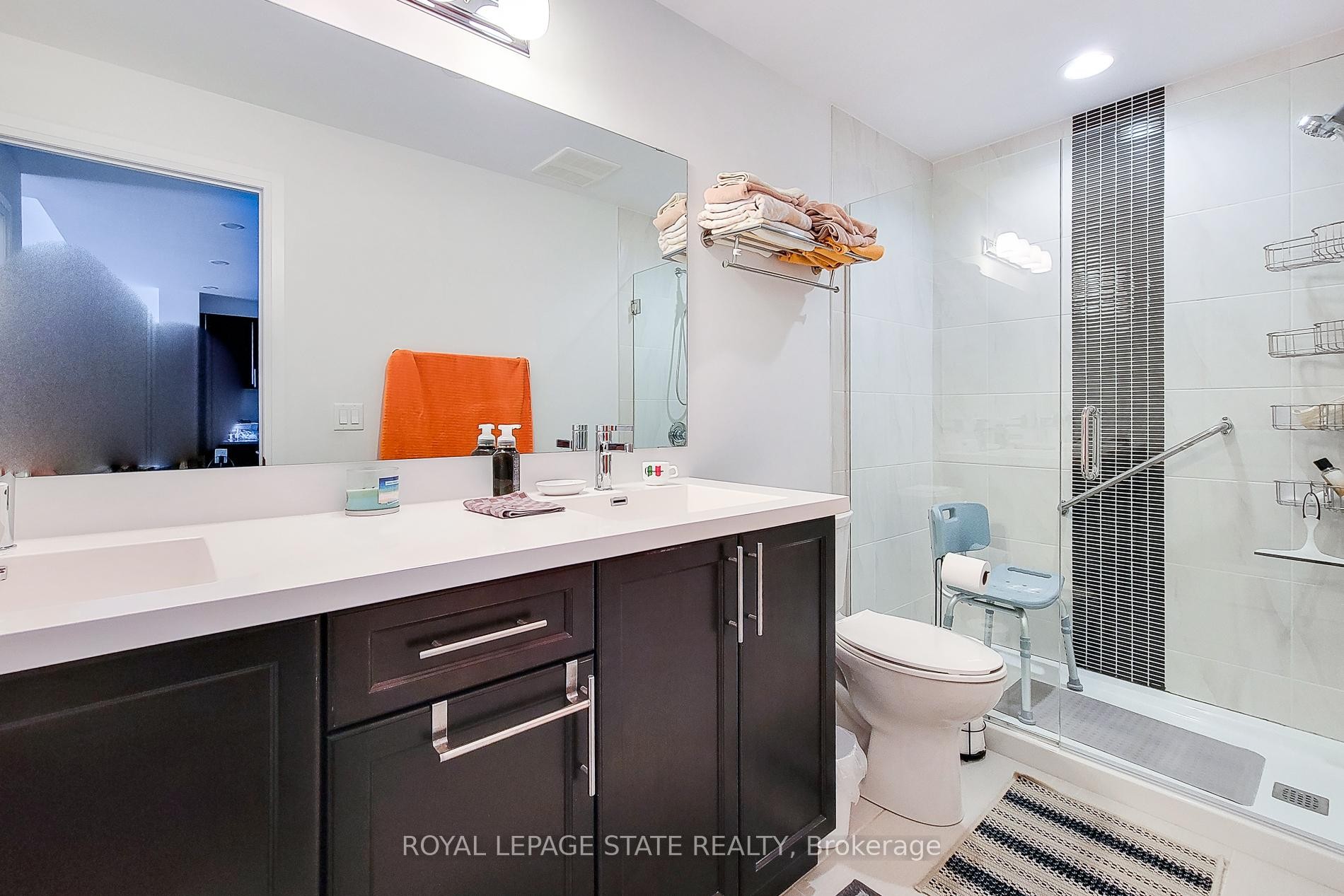 









1


Redfern

Avenue, 313,
Hamilton,




ON
L9C 7S6

