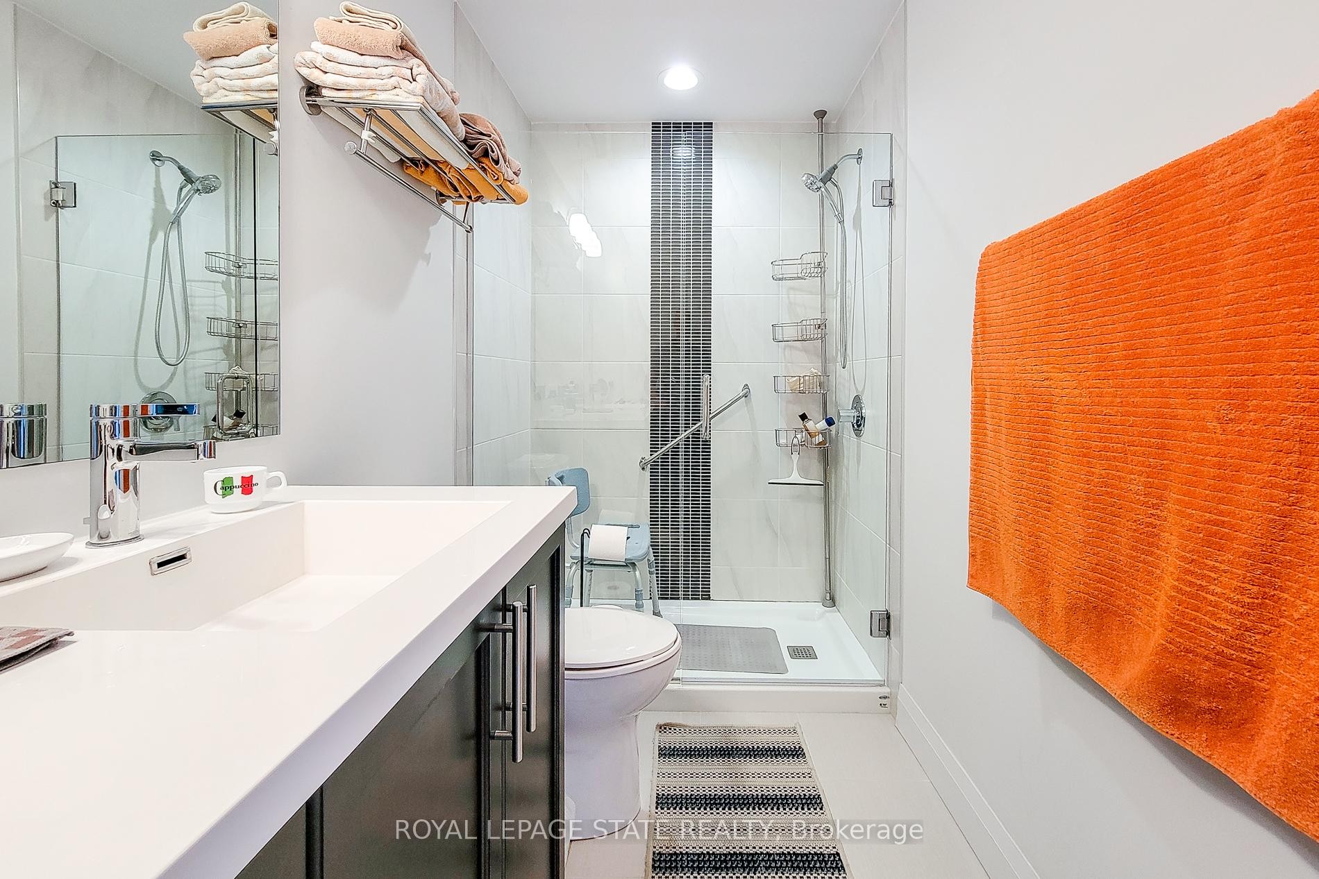









1


Redfern

Avenue, 313,
Hamilton,




ON
L9C 7S6

