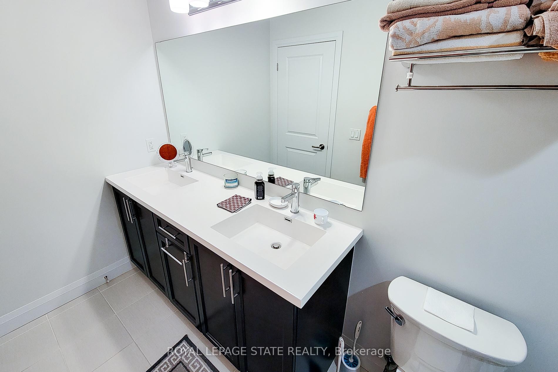 









1


Redfern

Avenue, 313,
Hamilton,




ON
L9C 7S6

