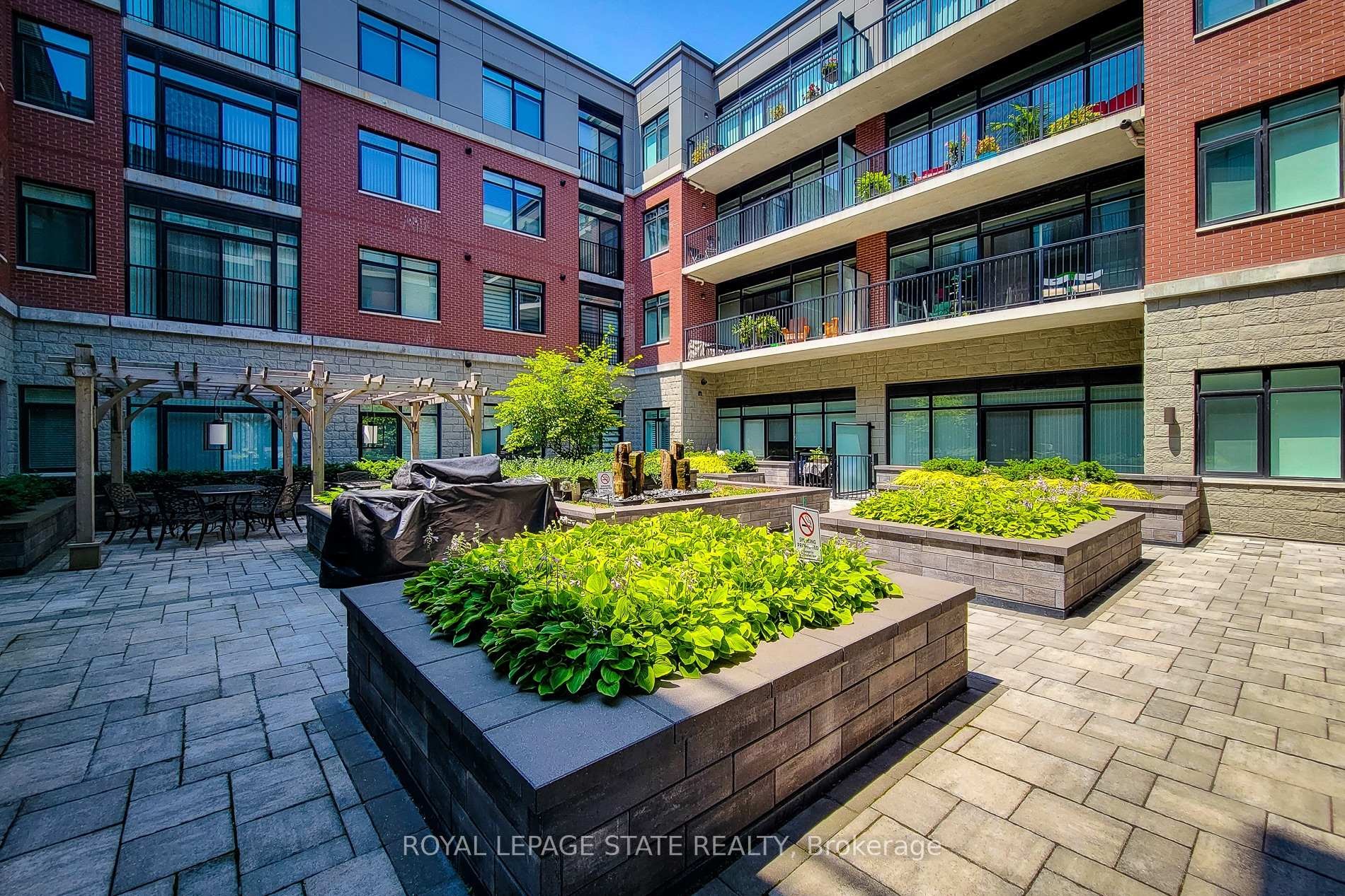 









1


Redfern

Avenue, 313,
Hamilton,




ON
L9C 7S6

