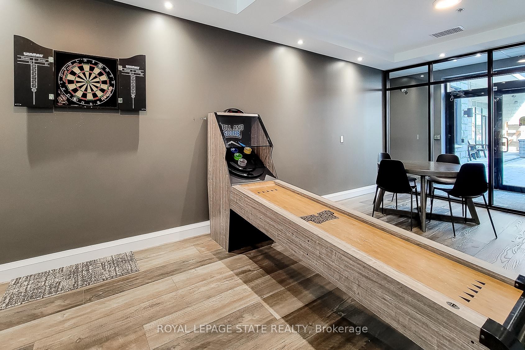 









1


Redfern

Avenue, 313,
Hamilton,




ON
L9C 7S6

