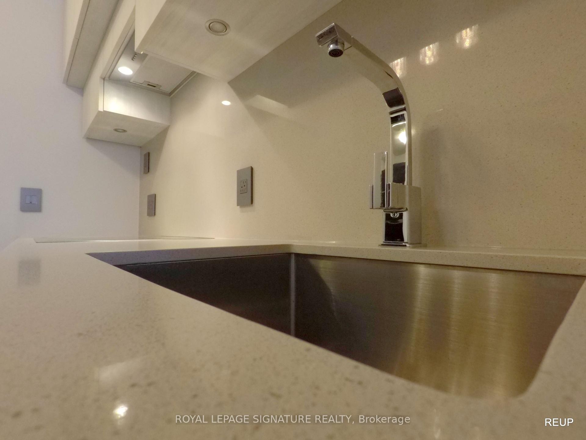









8


Eglinton

Avenue East, 2402,
Toronto,




ON
M4P 0C1

