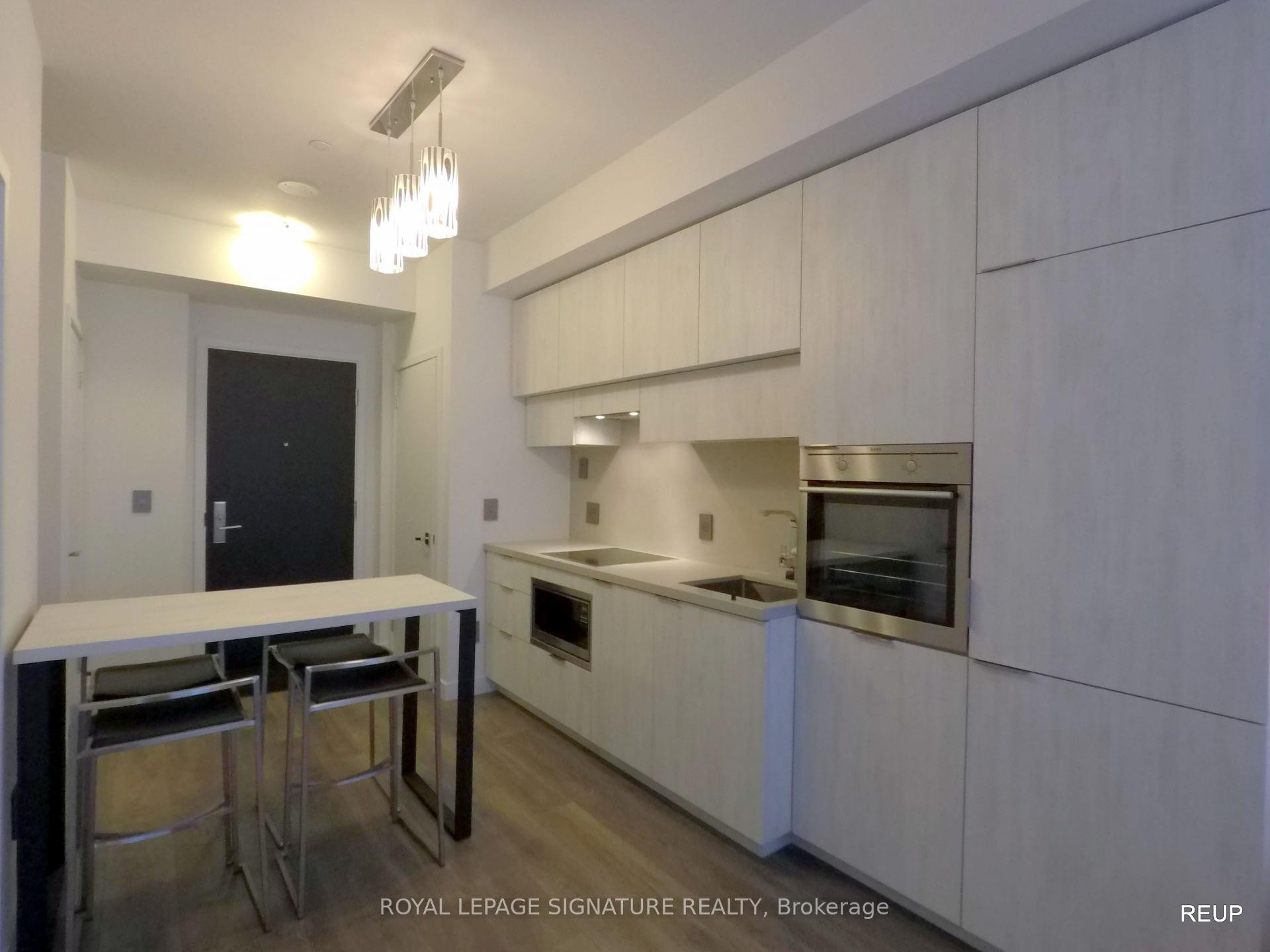 









8


Eglinton

Avenue East, 2402,
Toronto,




ON
M4P 0C1

