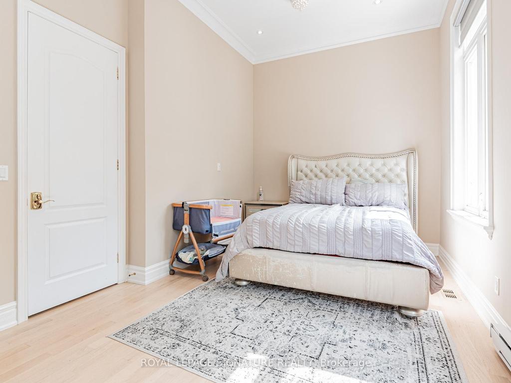 









39


Frybrook

Crescent,
Richmond Hill,




ON
L4B 4B9

