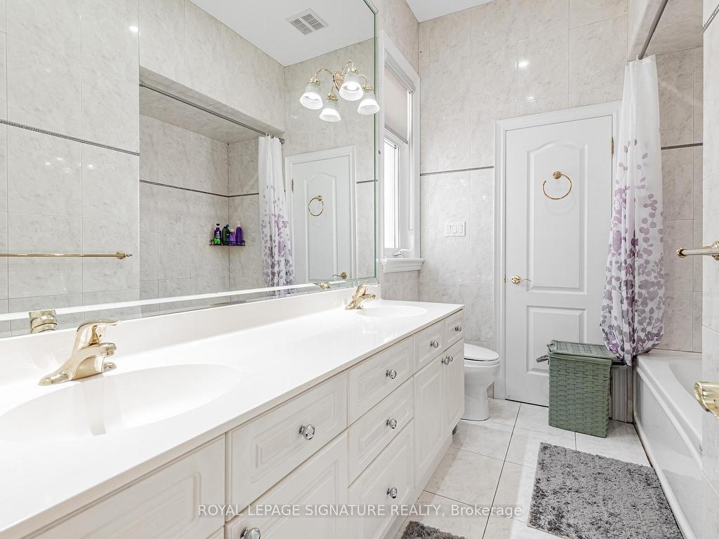 









39


Frybrook

Crescent,
Richmond Hill,




ON
L4B 4B9


