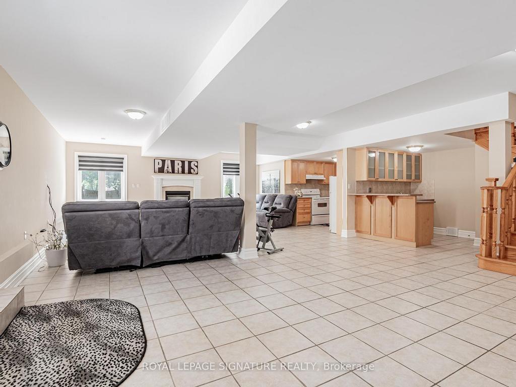 









39


Frybrook

Crescent,
Richmond Hill,




ON
L4B 4B9

