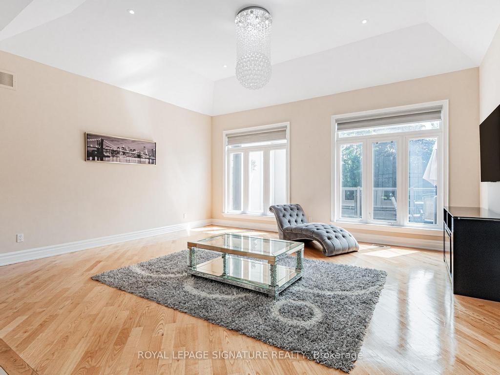









39


Frybrook

Crescent,
Richmond Hill,




ON
L4B 4B9


