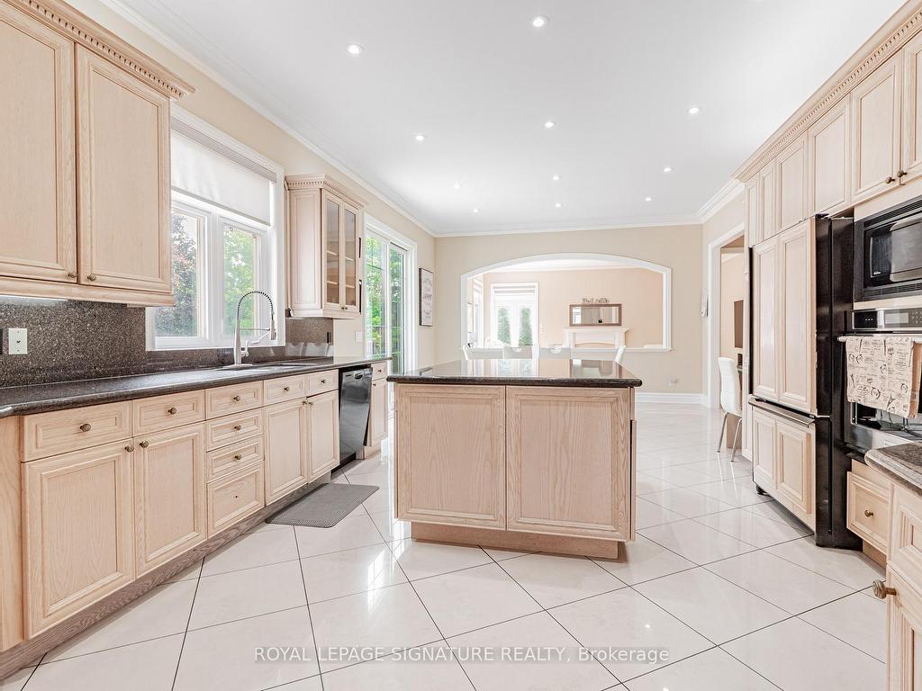 









39


Frybrook

Crescent,
Richmond Hill,




ON
L4B 4B9

