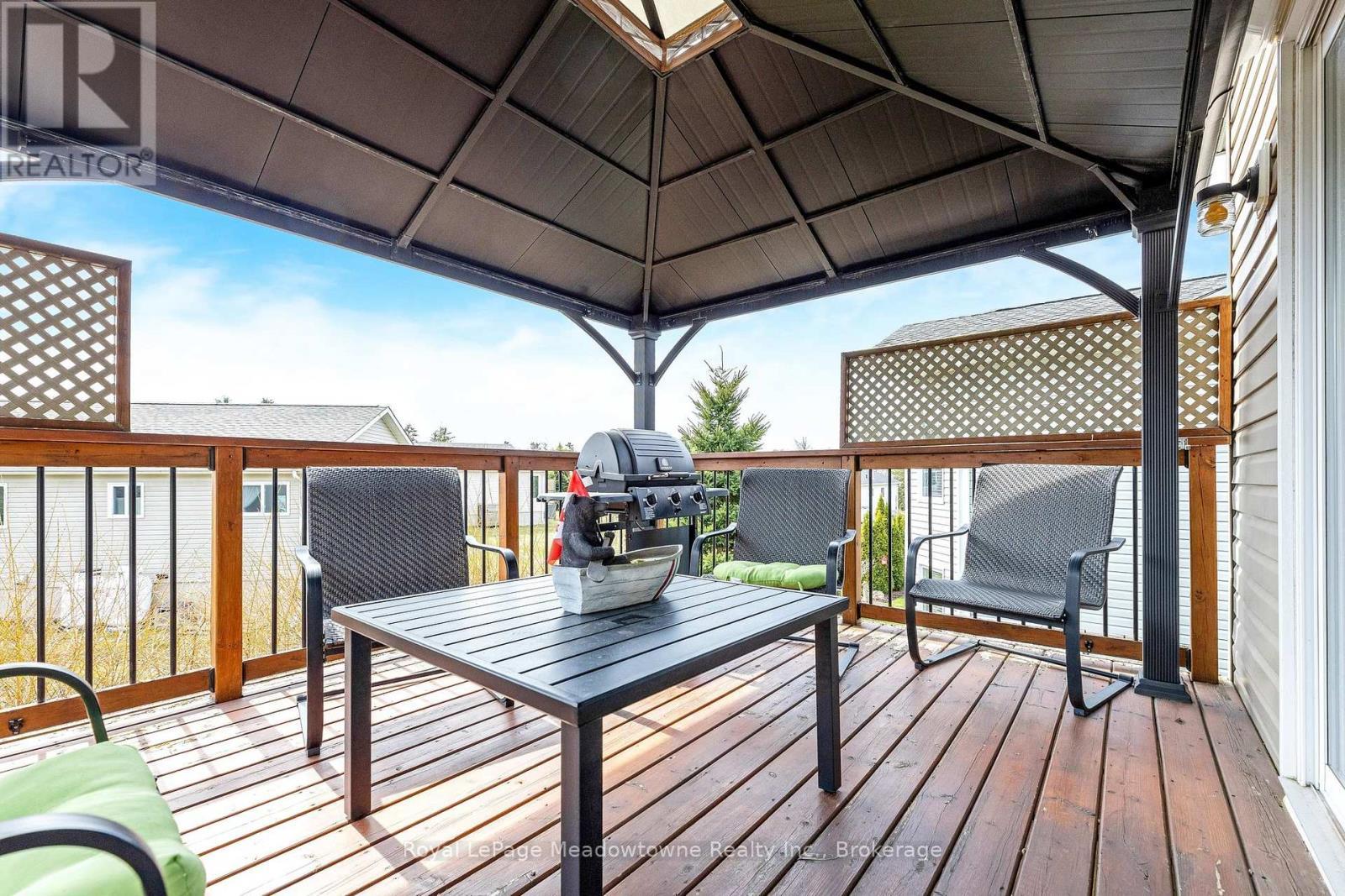 












120 GRACEHILL CRESCENT

,
Hamilton (Freelton),




Ontario
L8B1A5

