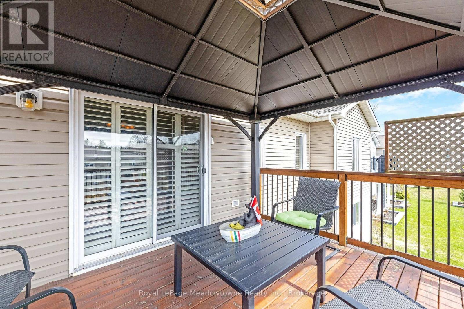 












120 GRACEHILL CRESCENT

,
Hamilton (Freelton),




Ontario
L8B1A5

