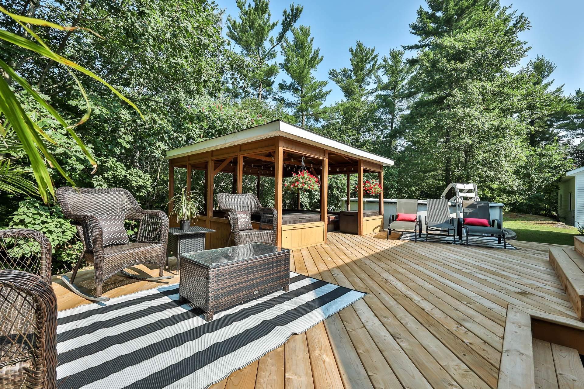 









47


Rue Mercier

,
Val-des-Monts,




QC
J8N7V1

